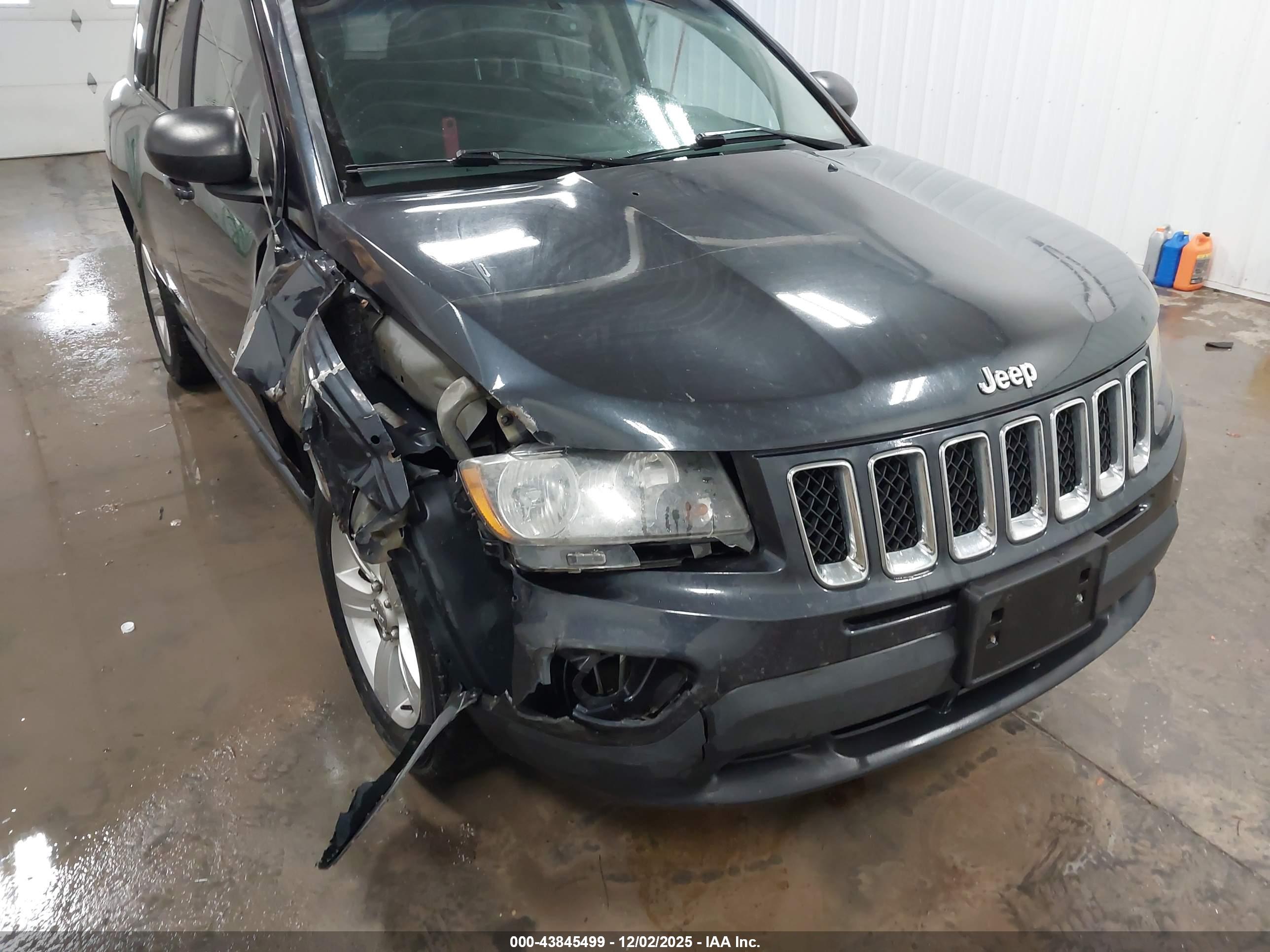 JEEP COMPASS image 6