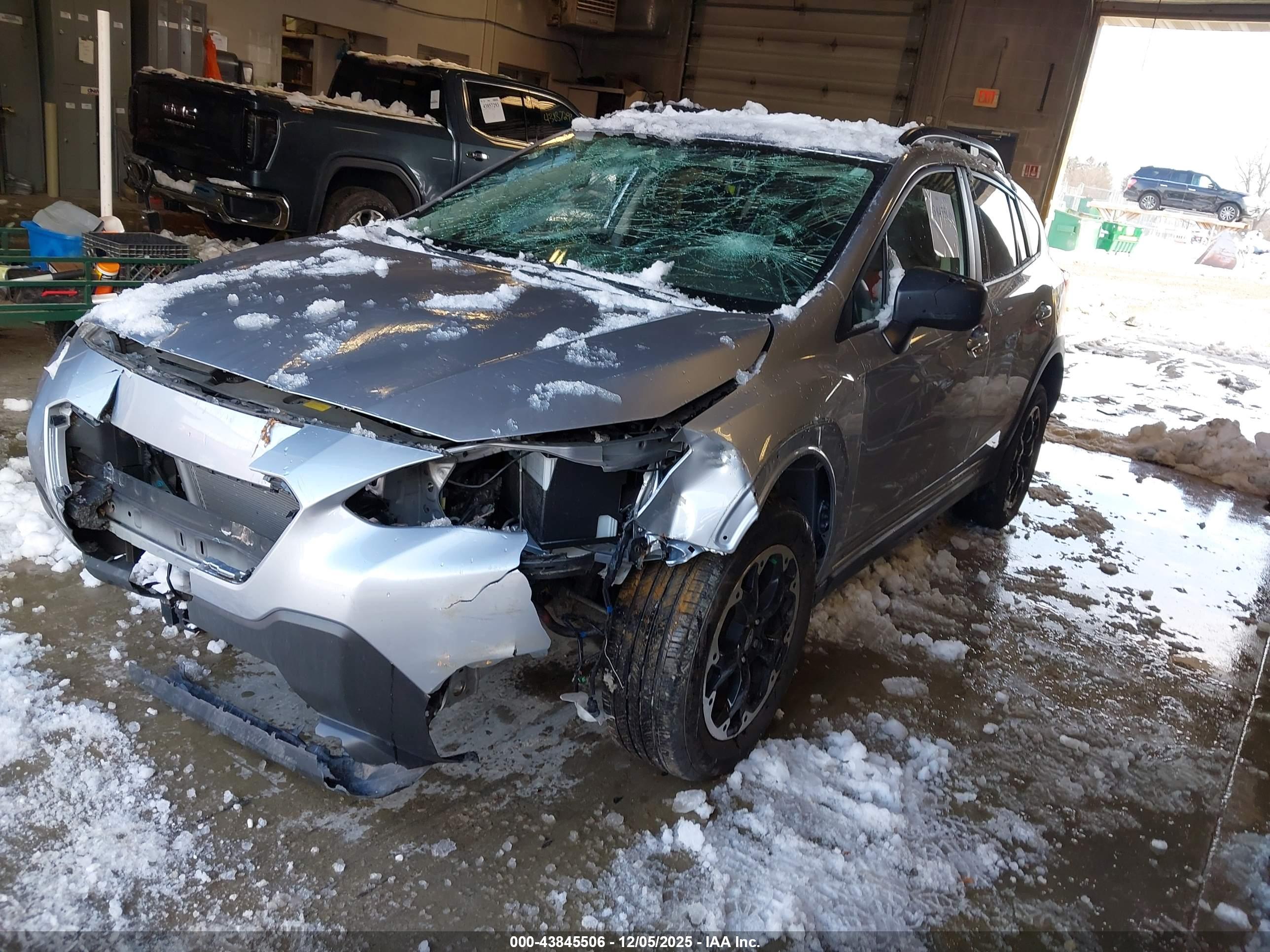 SUBARU CROSSTREK image 2