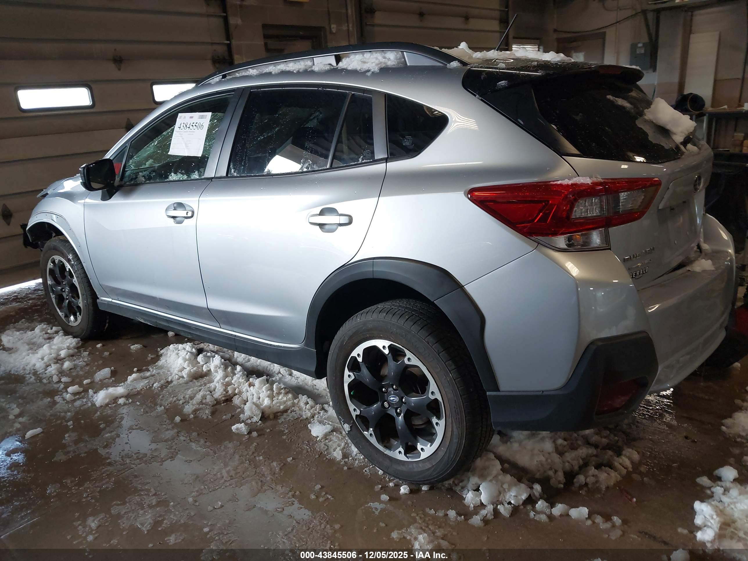 SUBARU CROSSTREK image 3