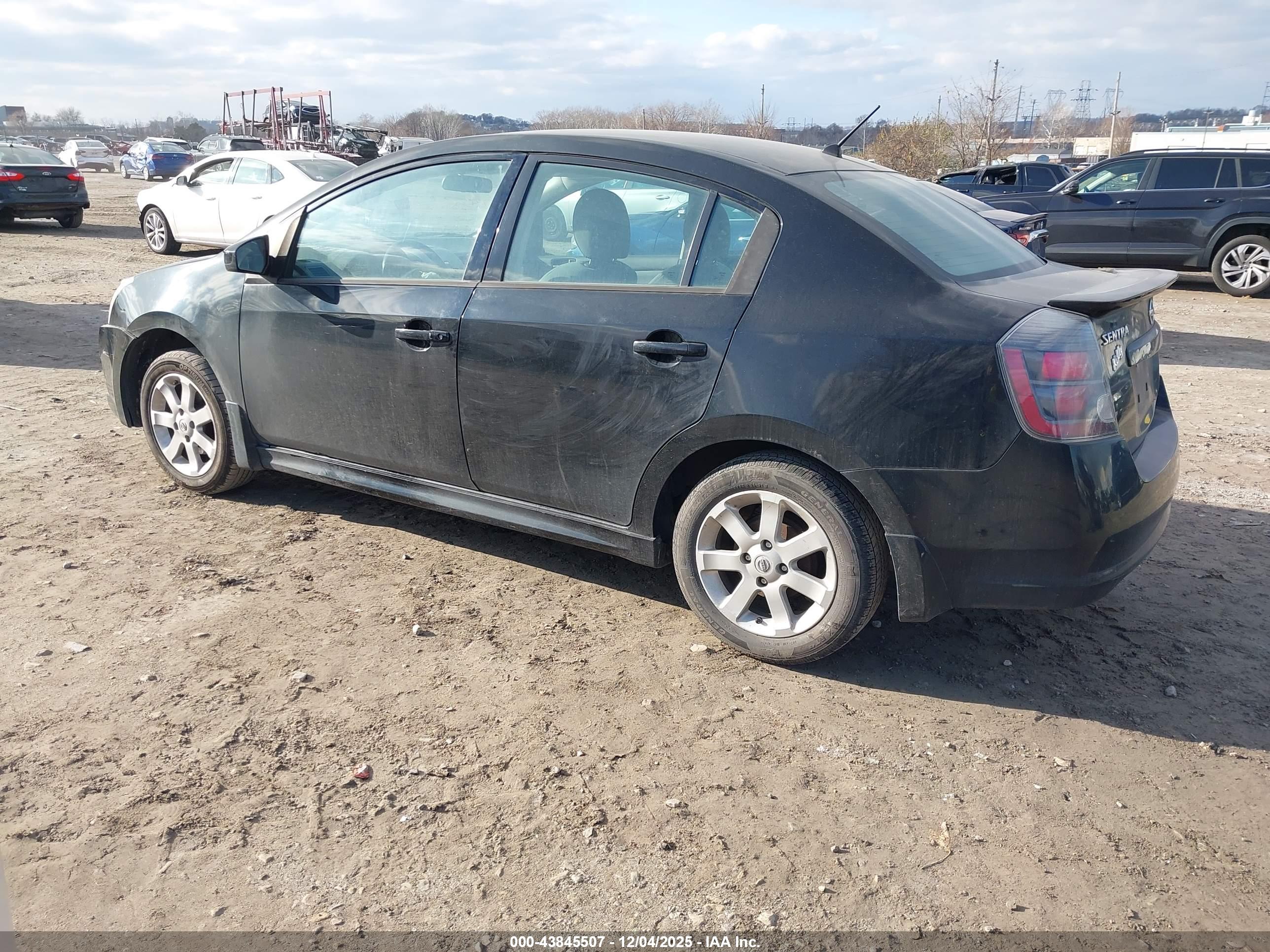 NISSAN SENTRA image 3