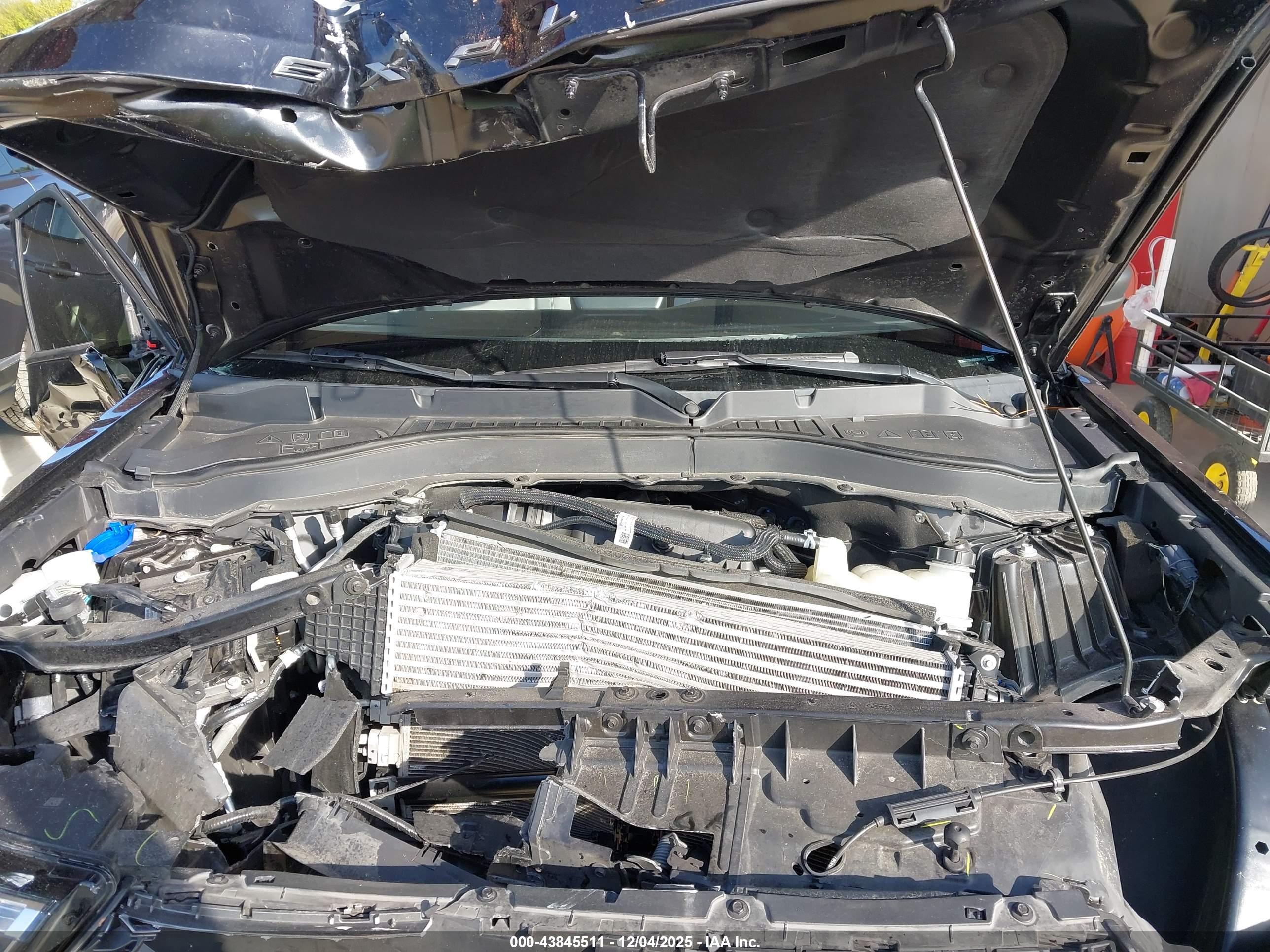 FORD EXPLORER image 10