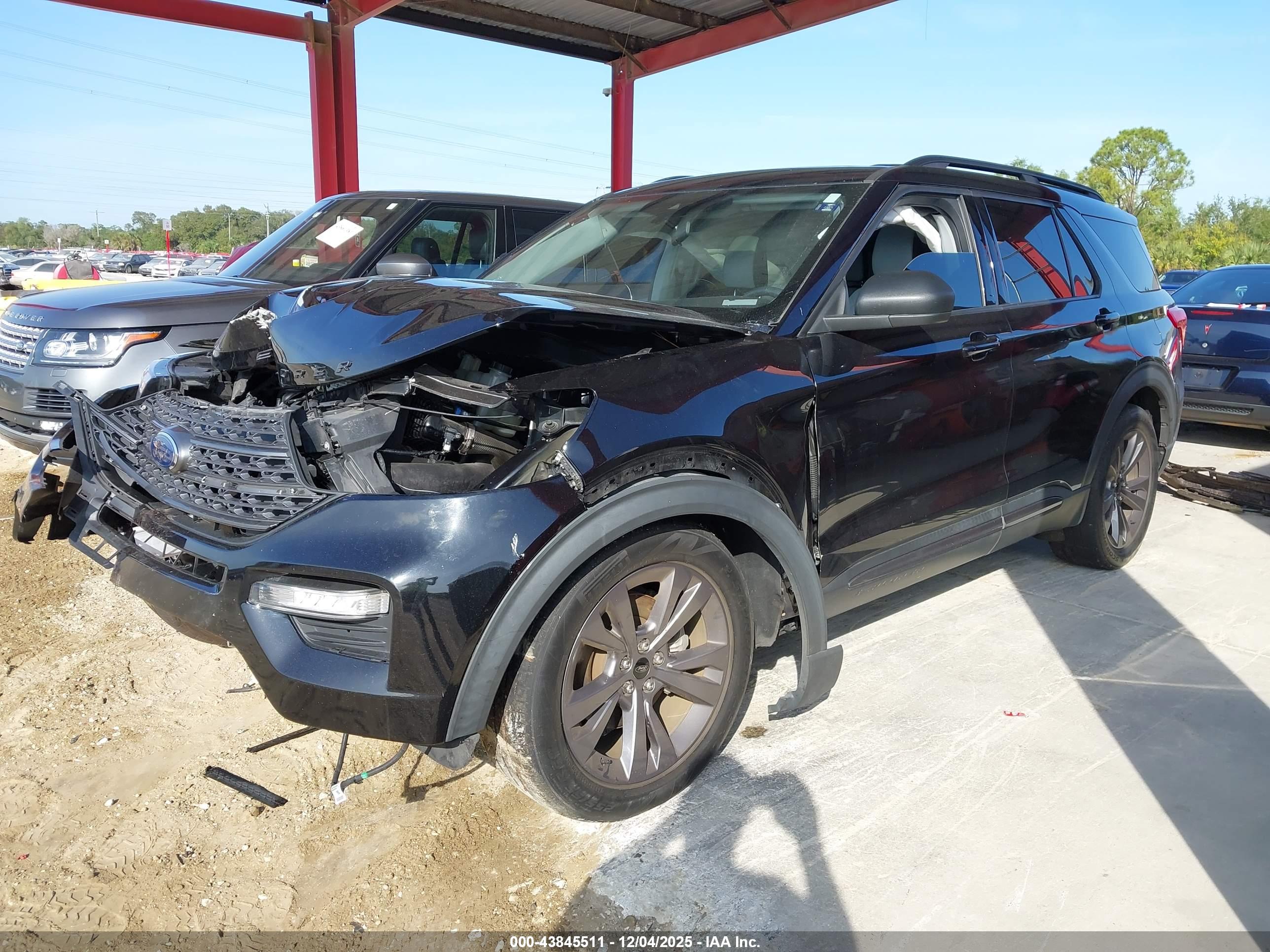 FORD EXPLORER image 2