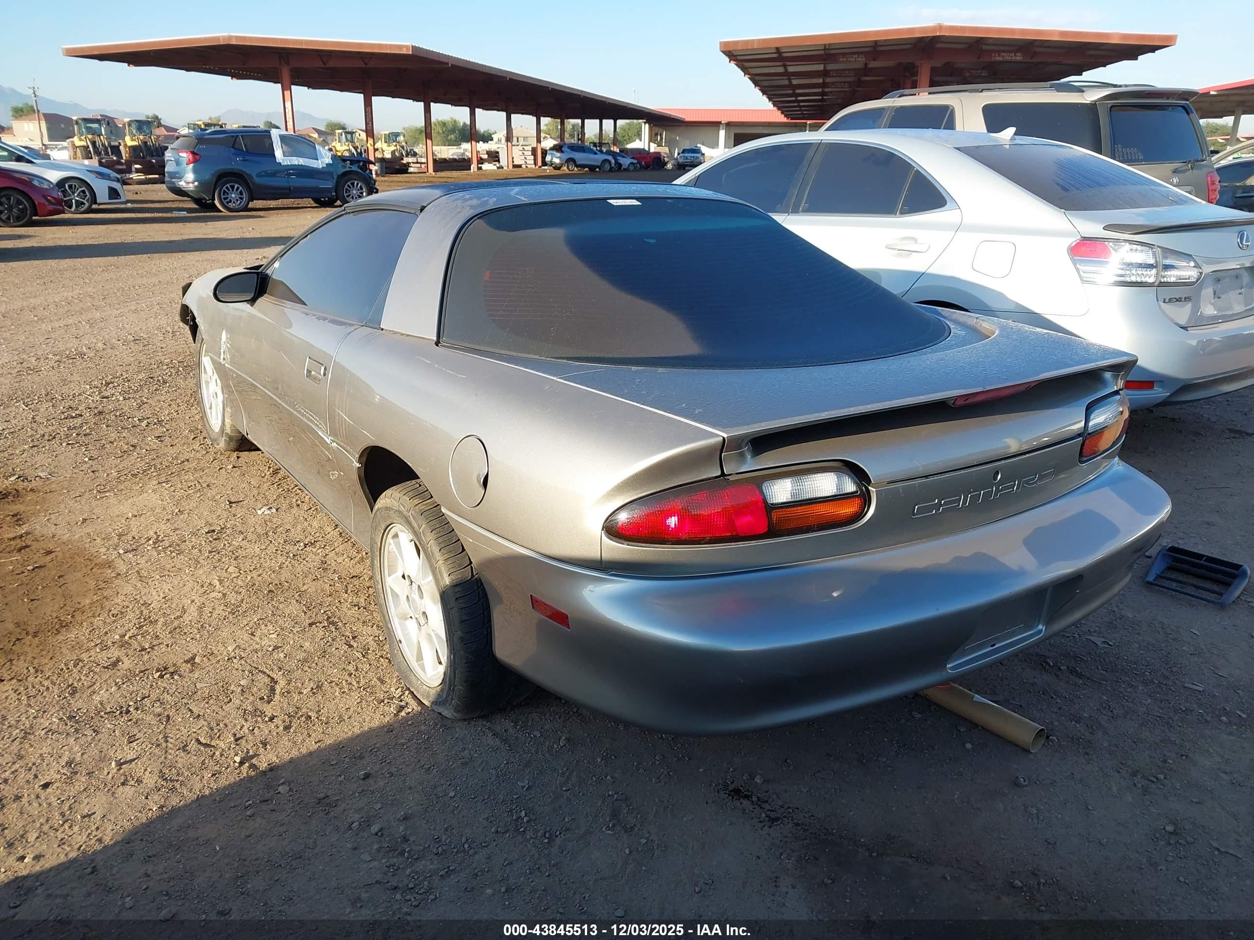 CHEVROLET CAMARO image 3