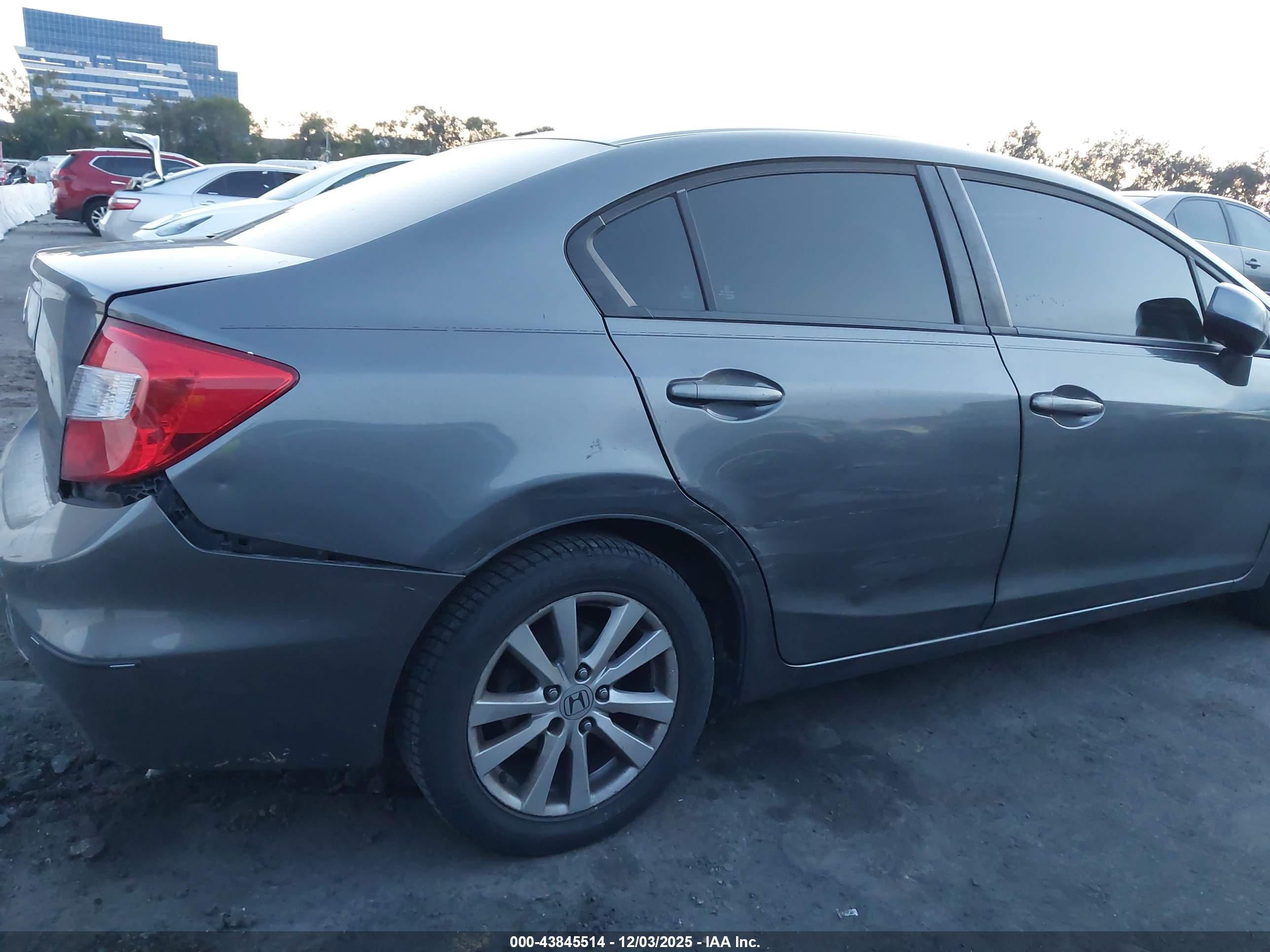 HONDA CIVIC image 6