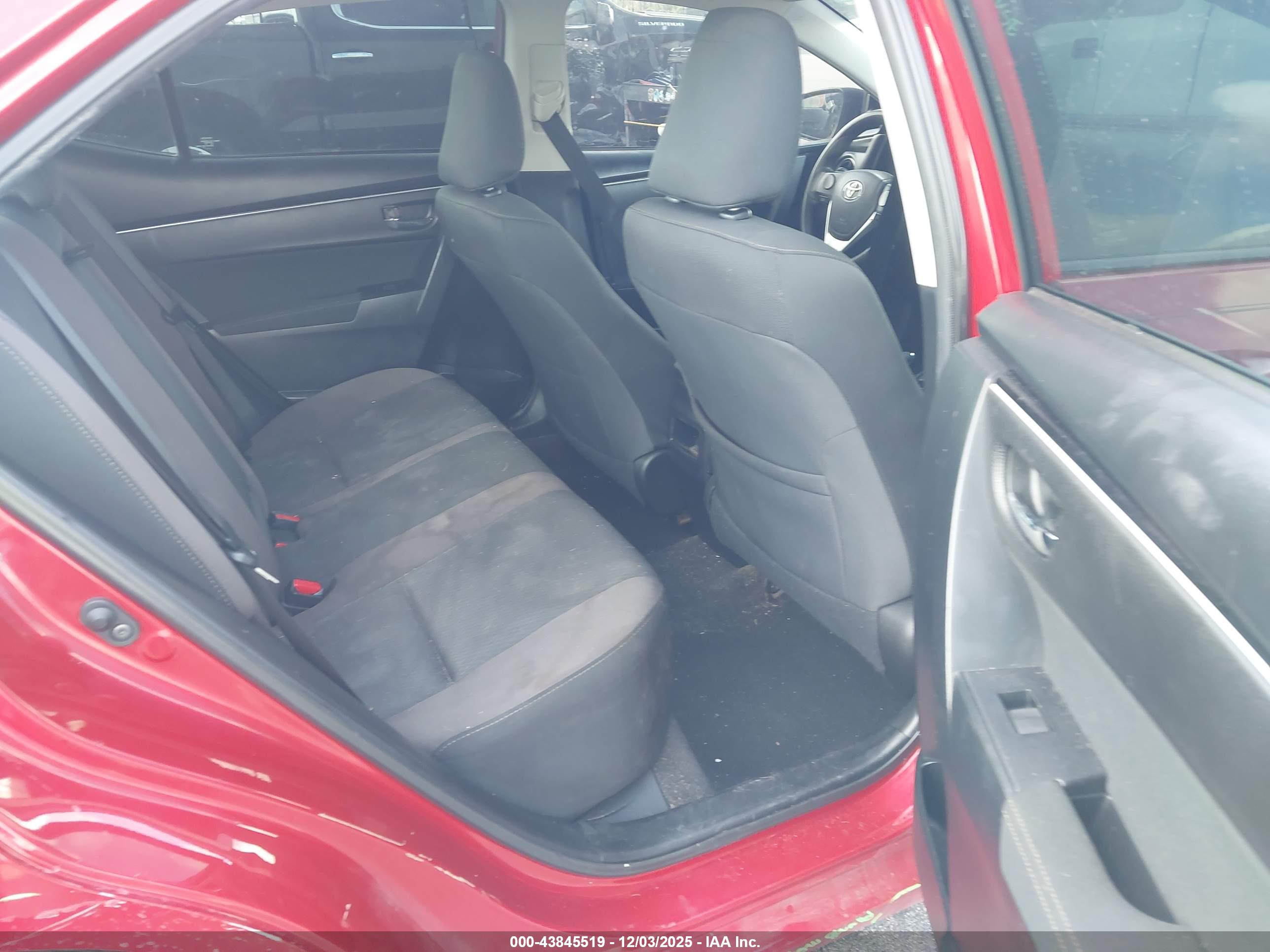 TOYOTA COROLLA image 8