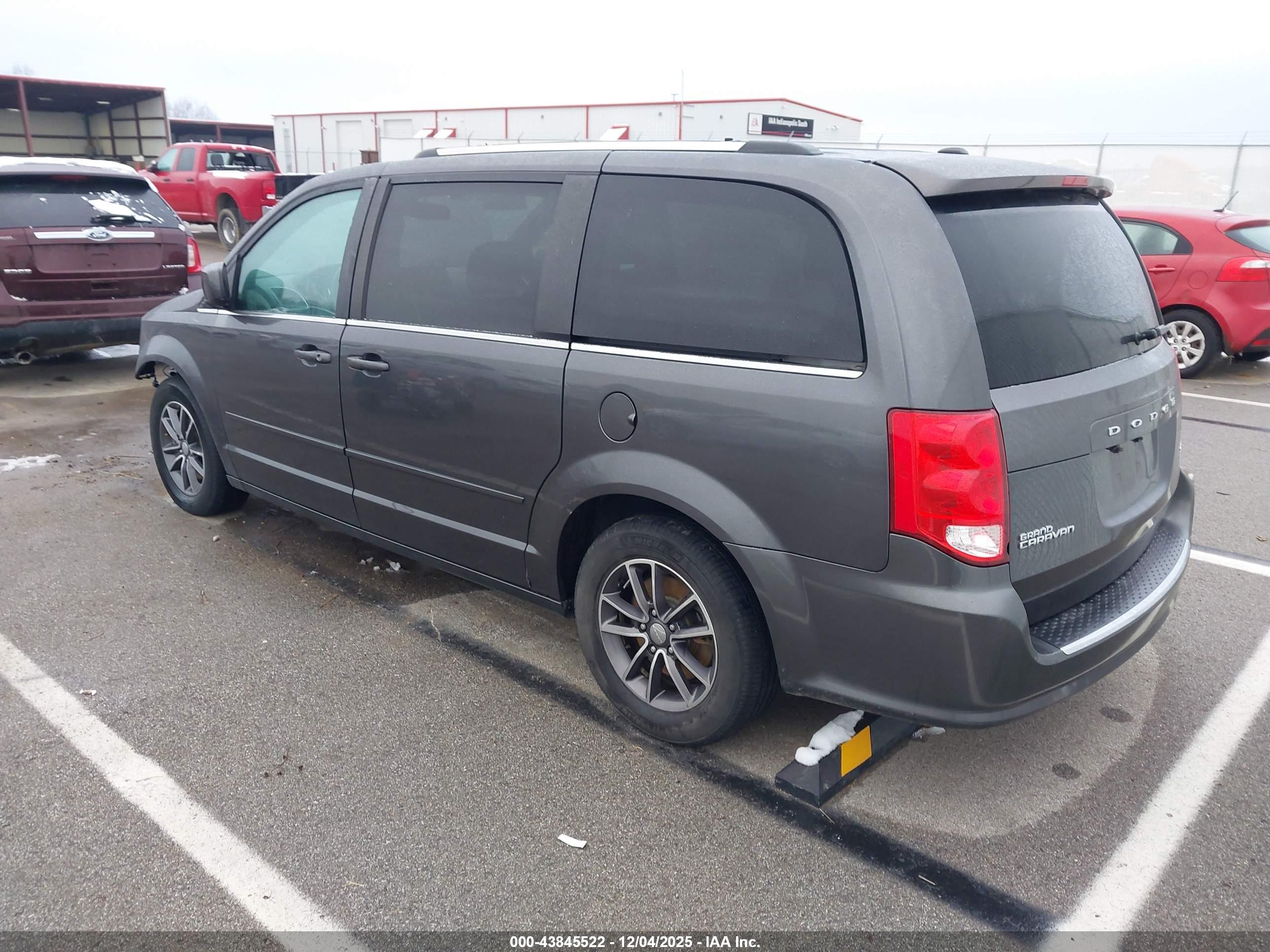 DODGE GRAND image 3