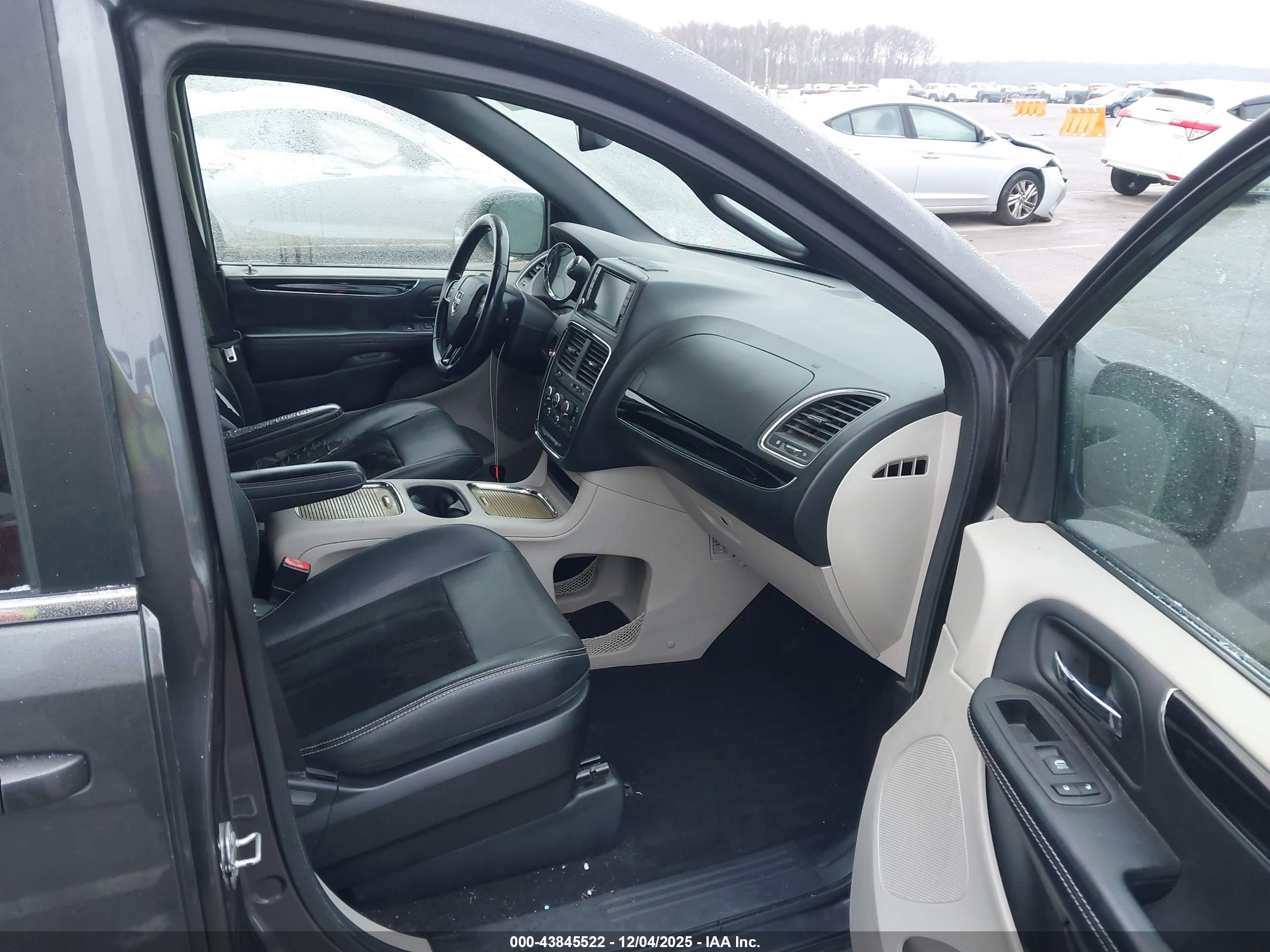 DODGE GRAND image 5