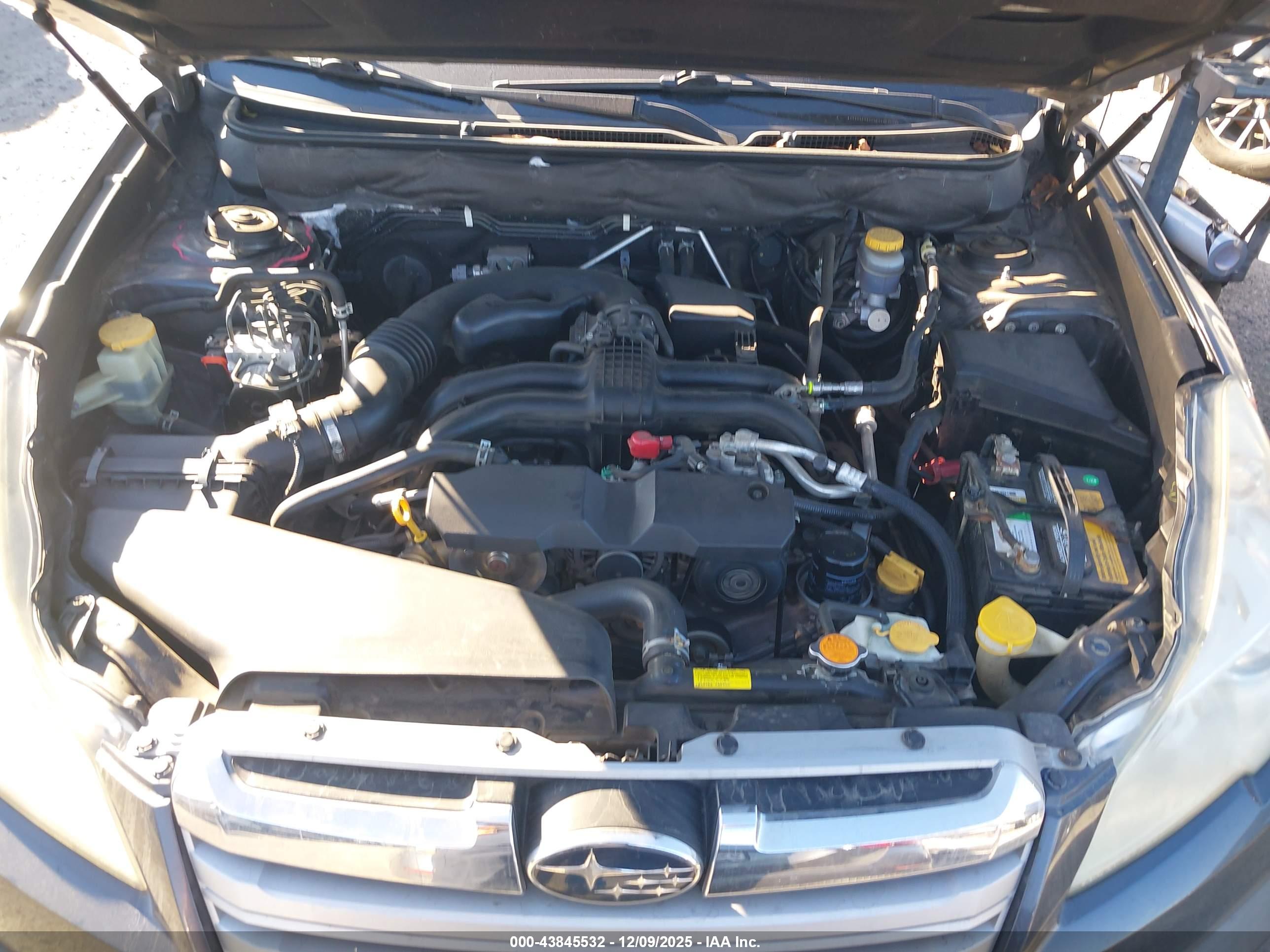 SUBARU OUTBACK image 10