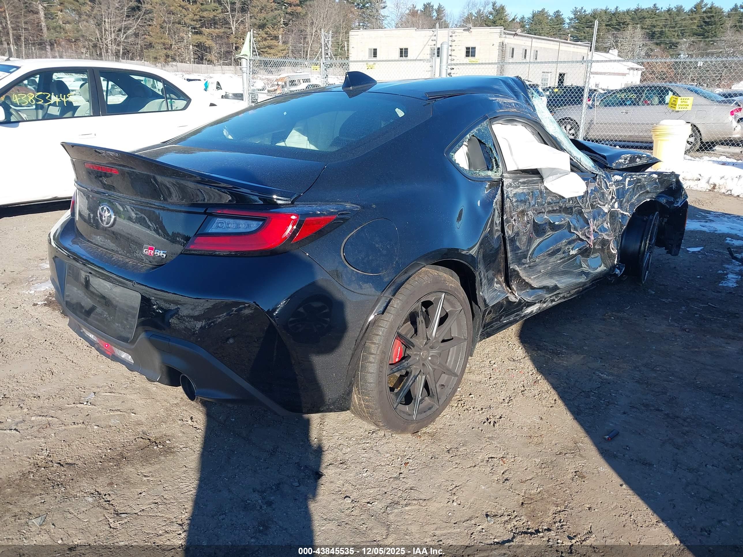 TOYOTA GR86 image 4