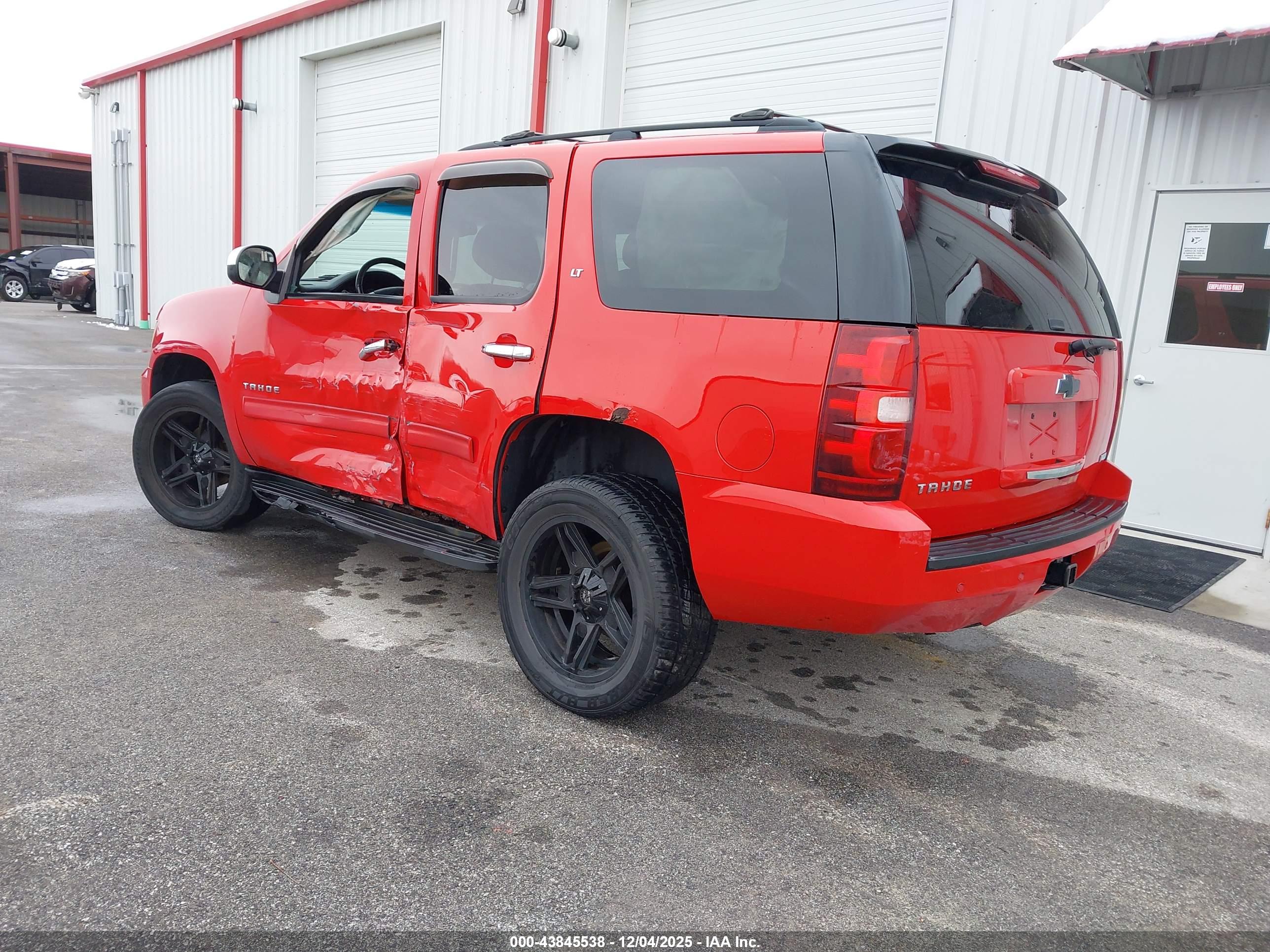 CHEVROLET TAHOE image 3