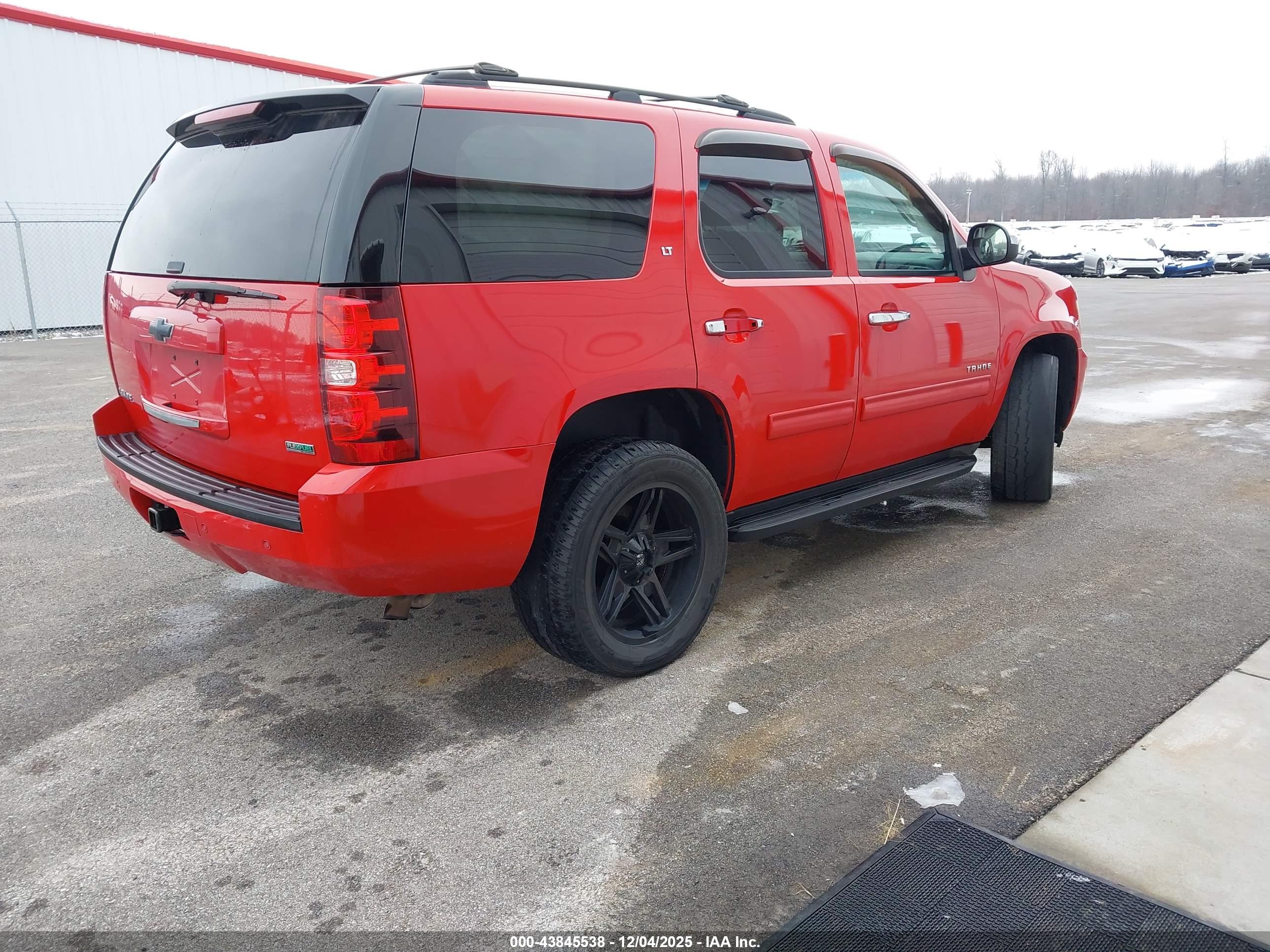 CHEVROLET TAHOE image 4