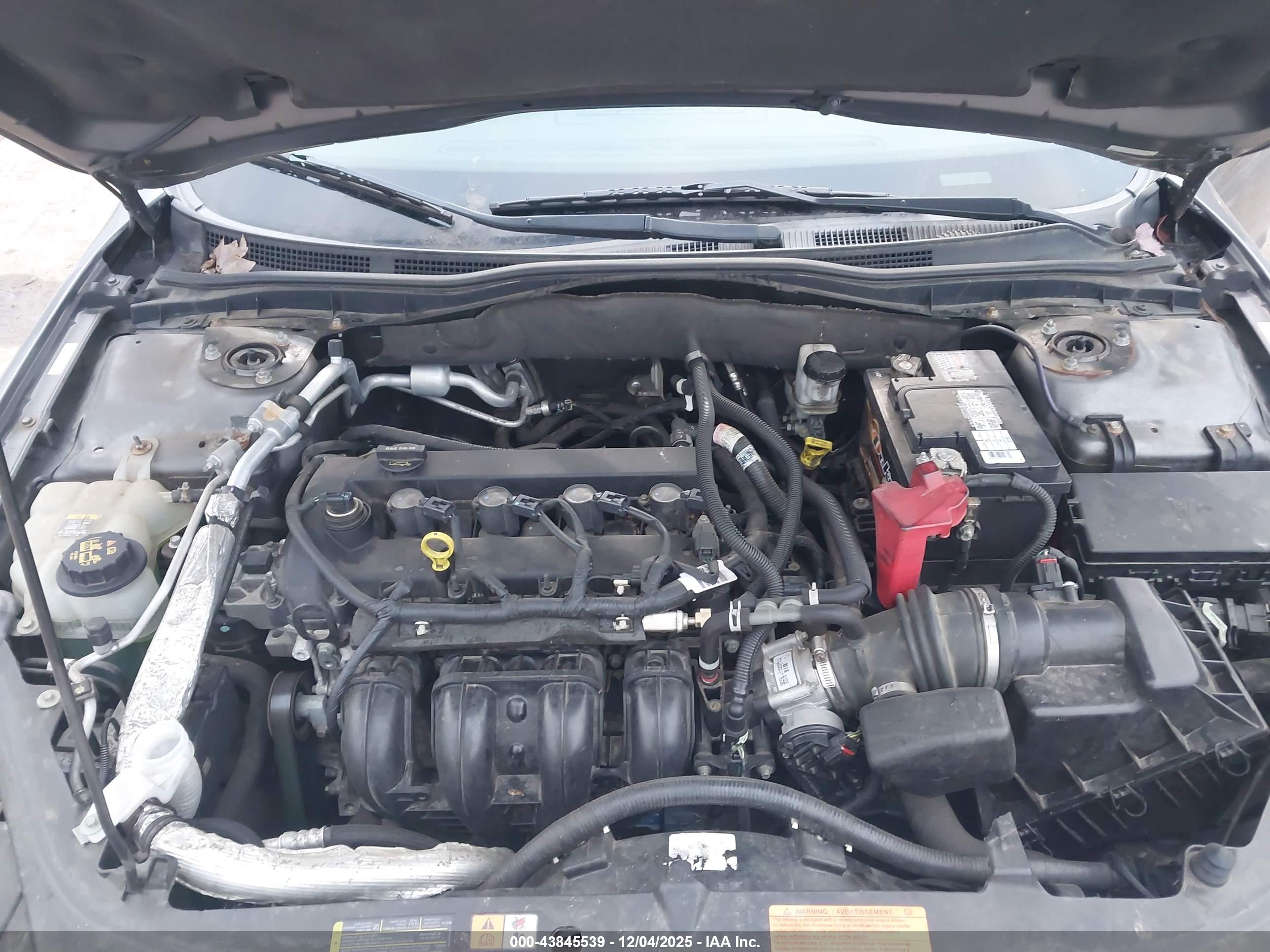 FORD FUSION image 10