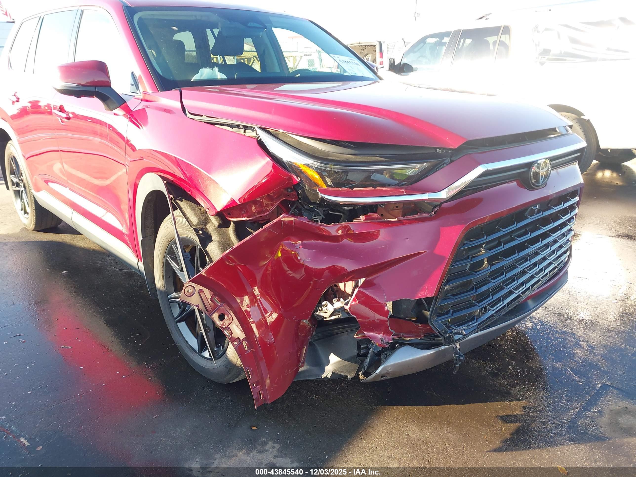 TOYOTA GRAND image 6