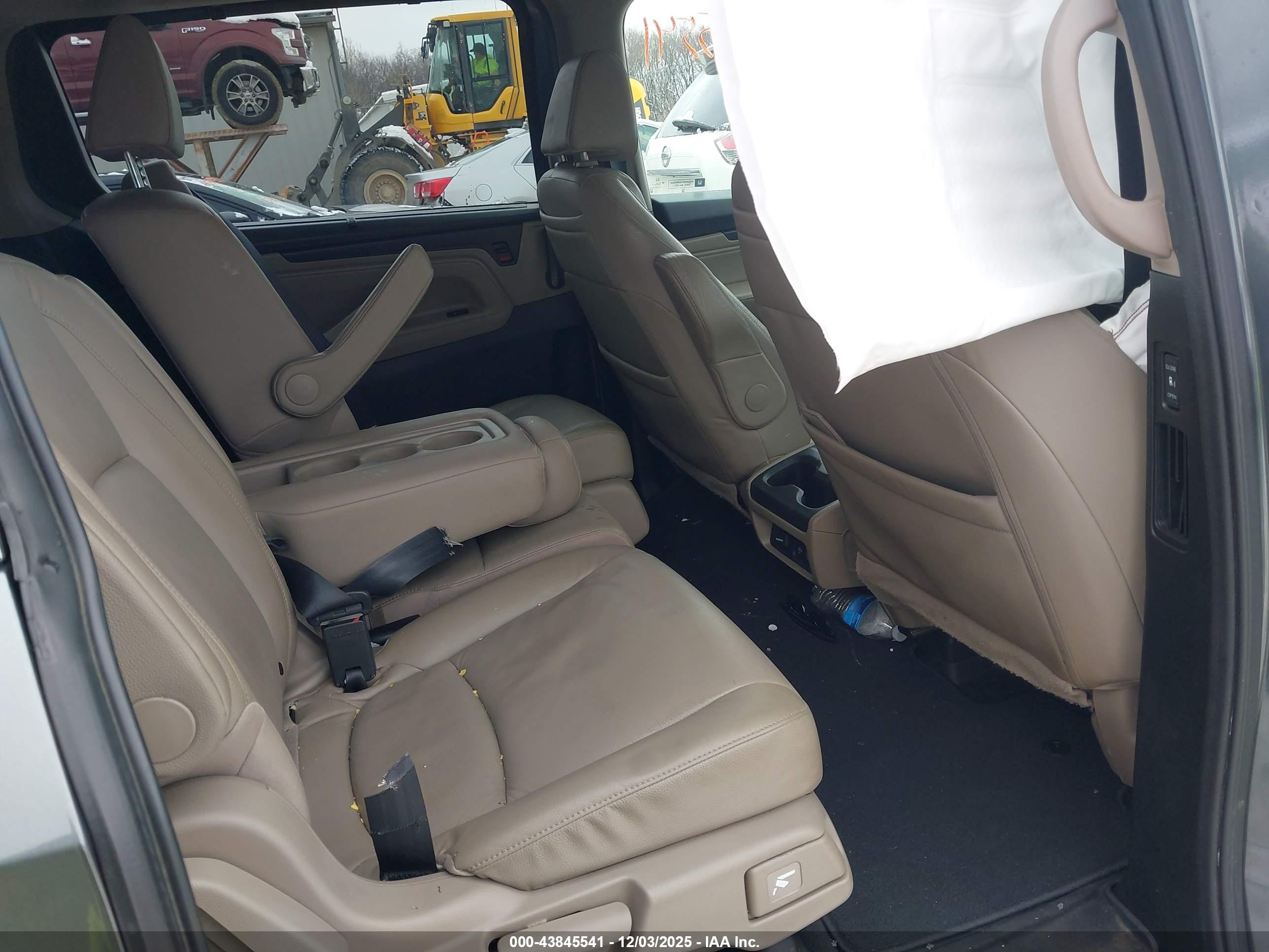 HONDA ODYSSEY image 8