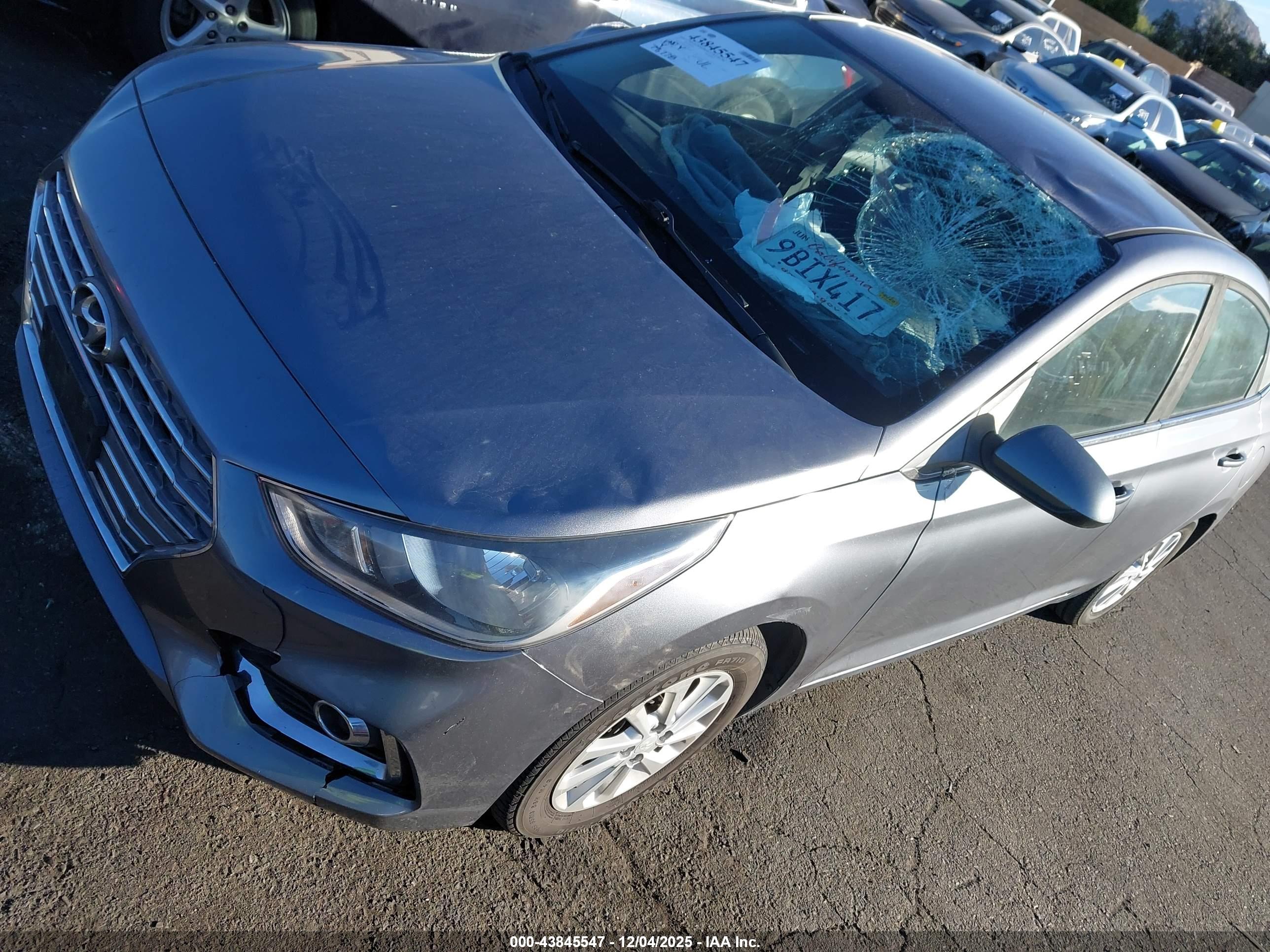 HYUNDAI ACCENT image 6