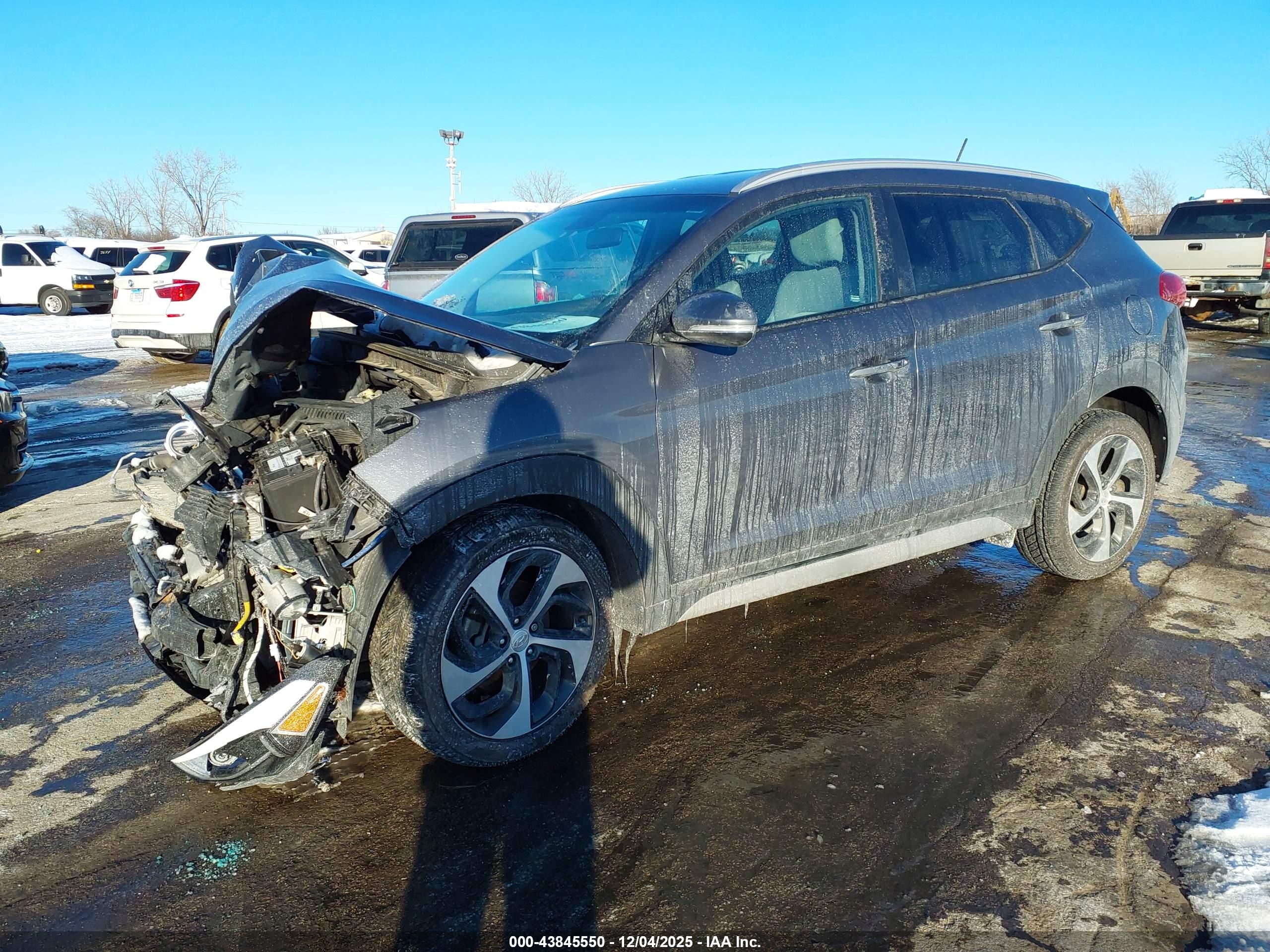 HYUNDAI TUCSON image 2