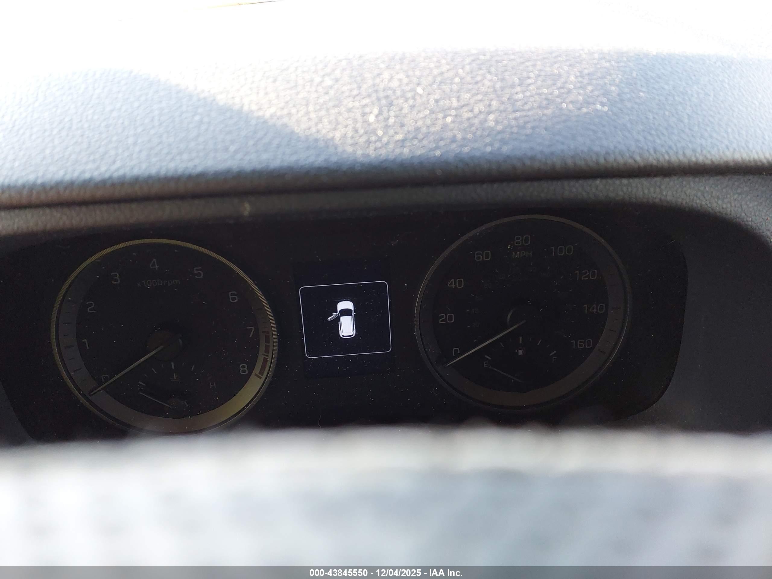 HYUNDAI TUCSON image 7