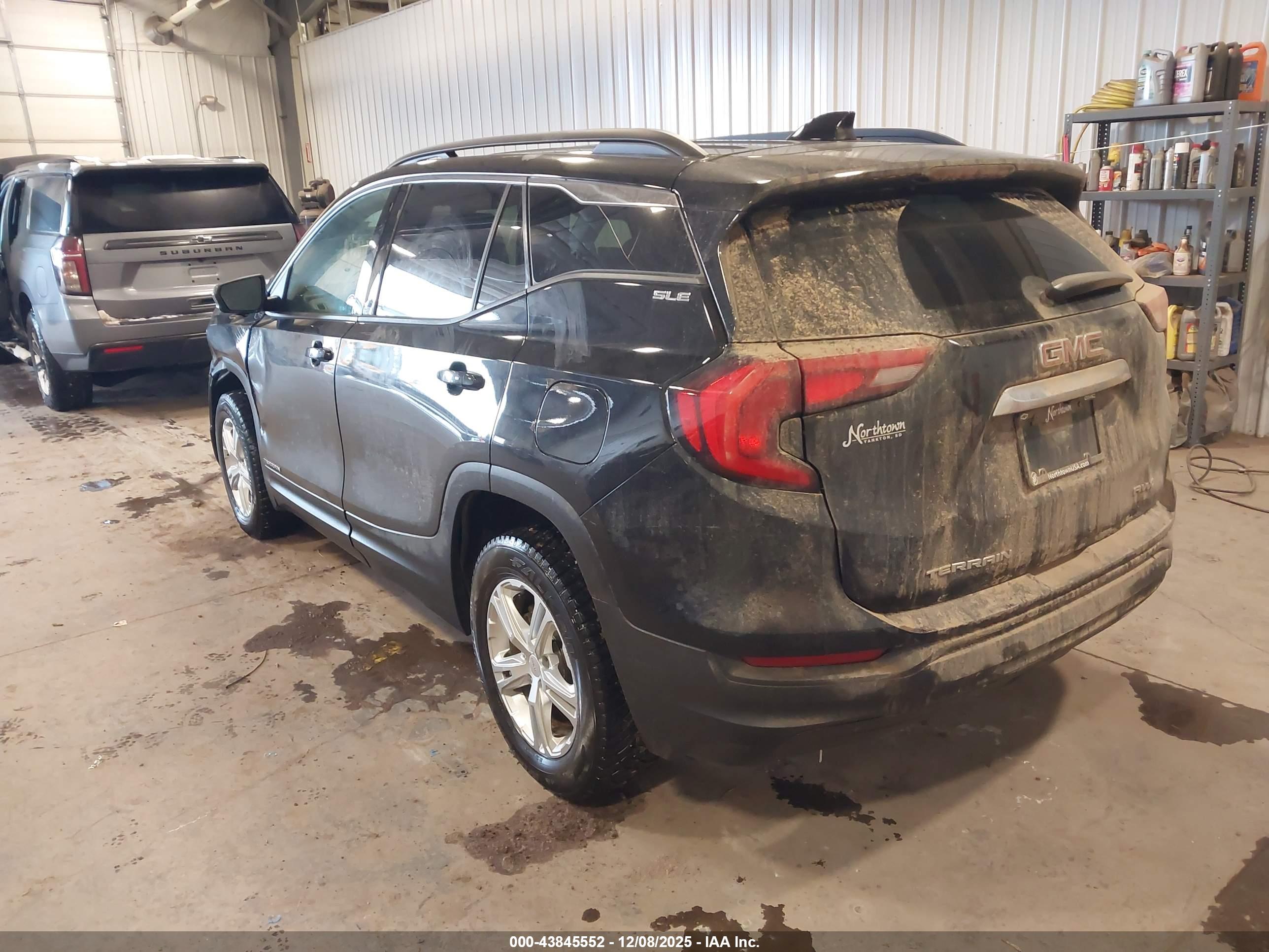 GMC TERRAIN image 3