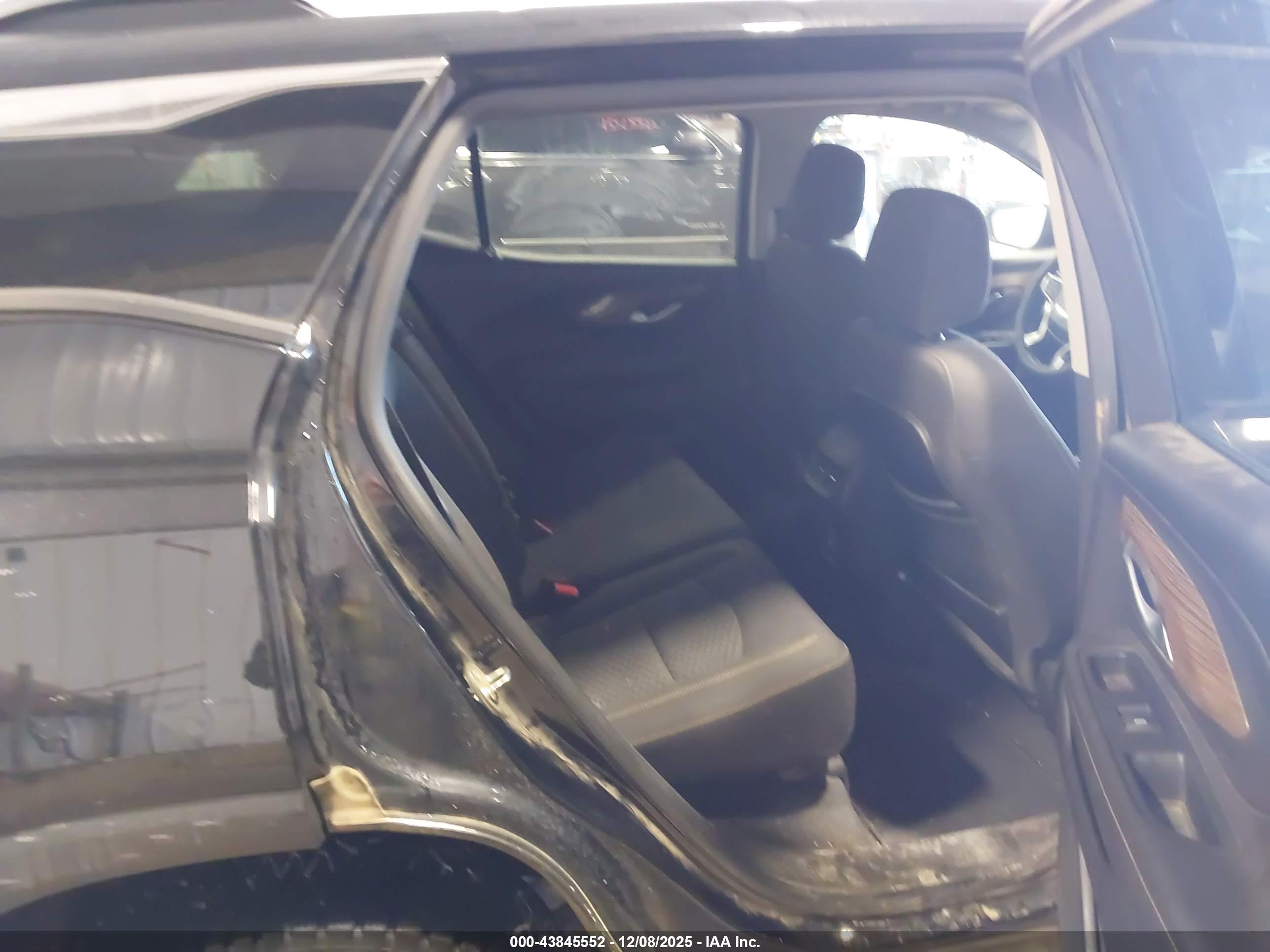 GMC TERRAIN image 8