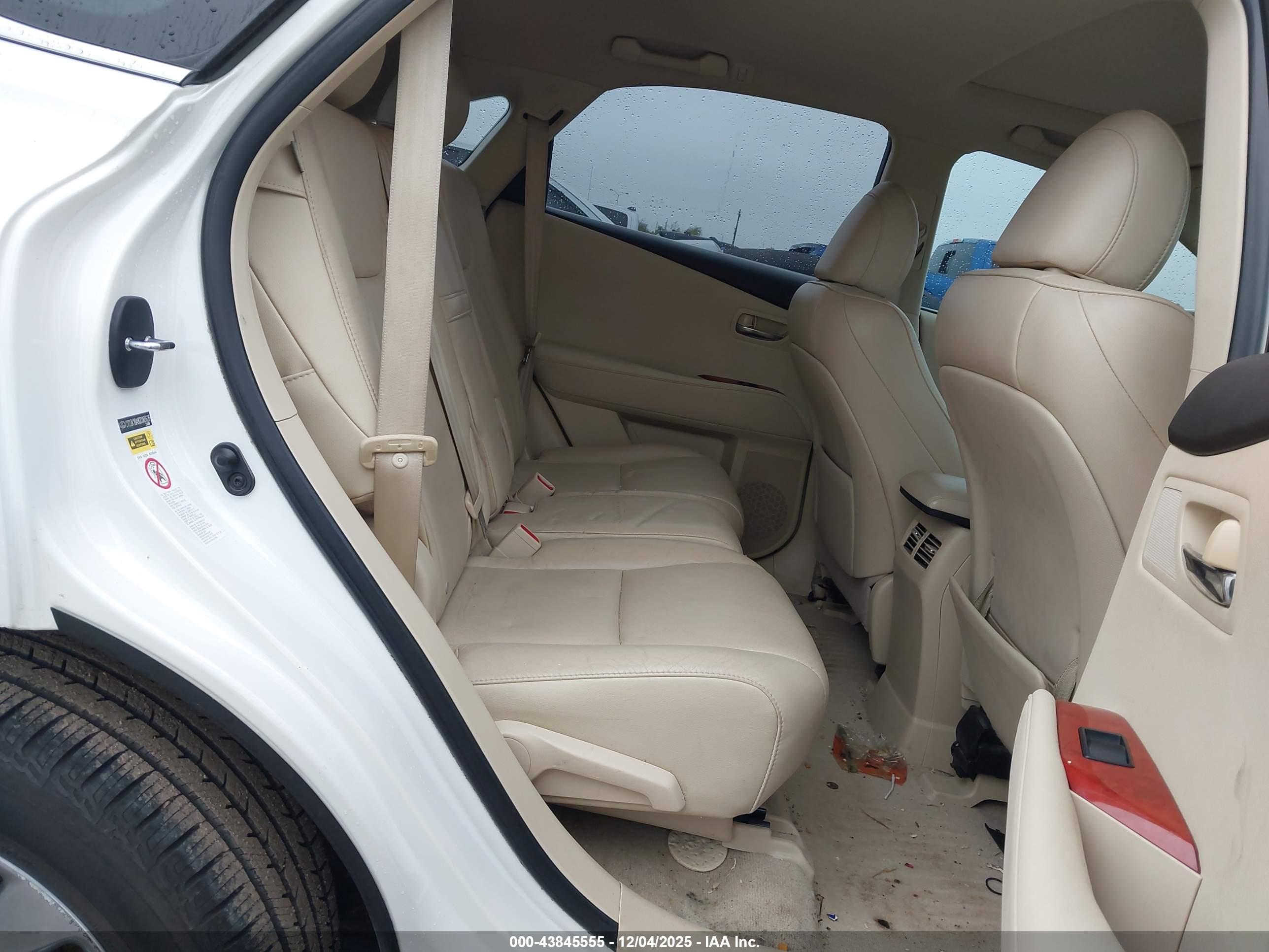 LEXUS RX image 8