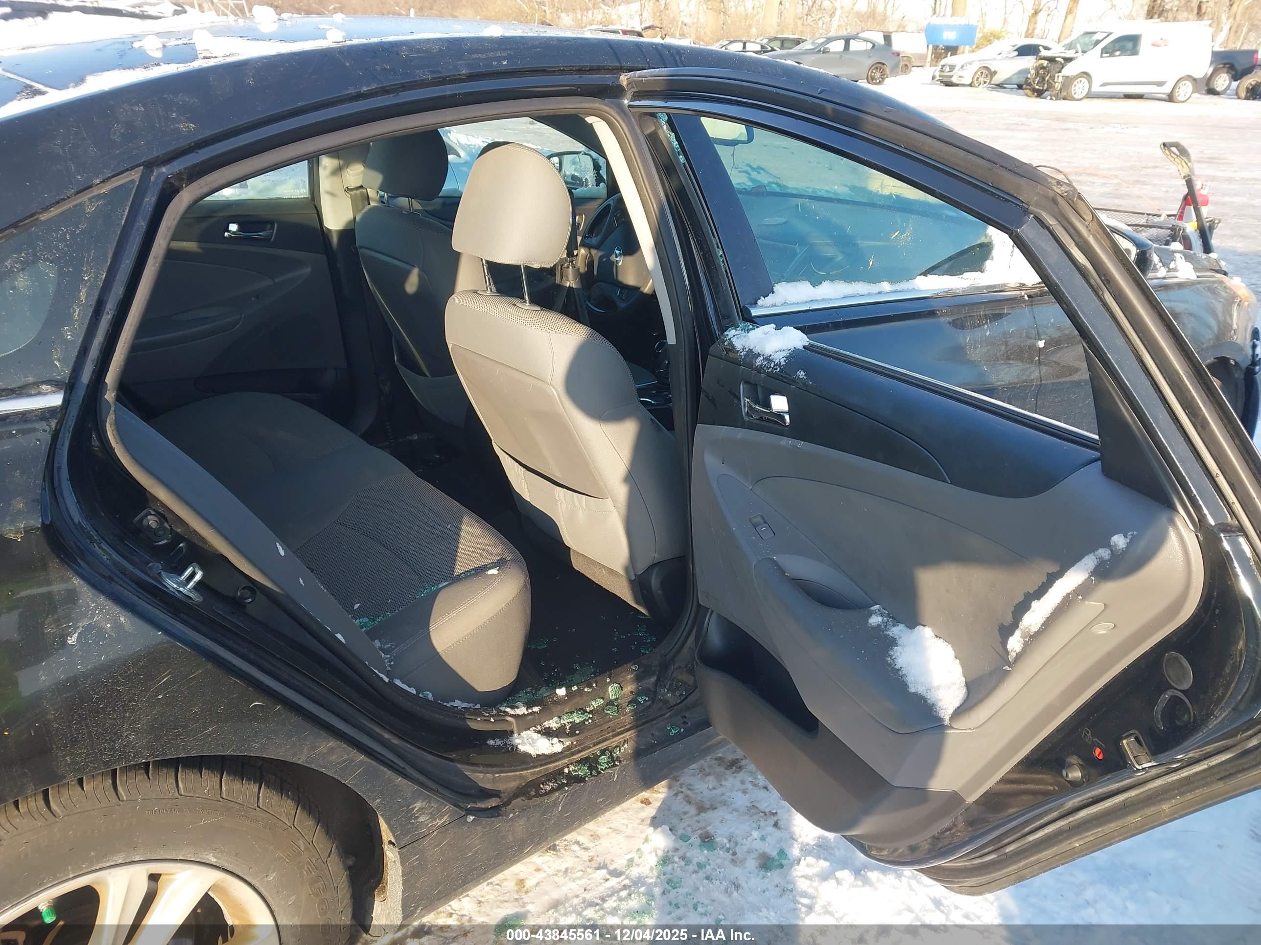 HYUNDAI SONATA image 8