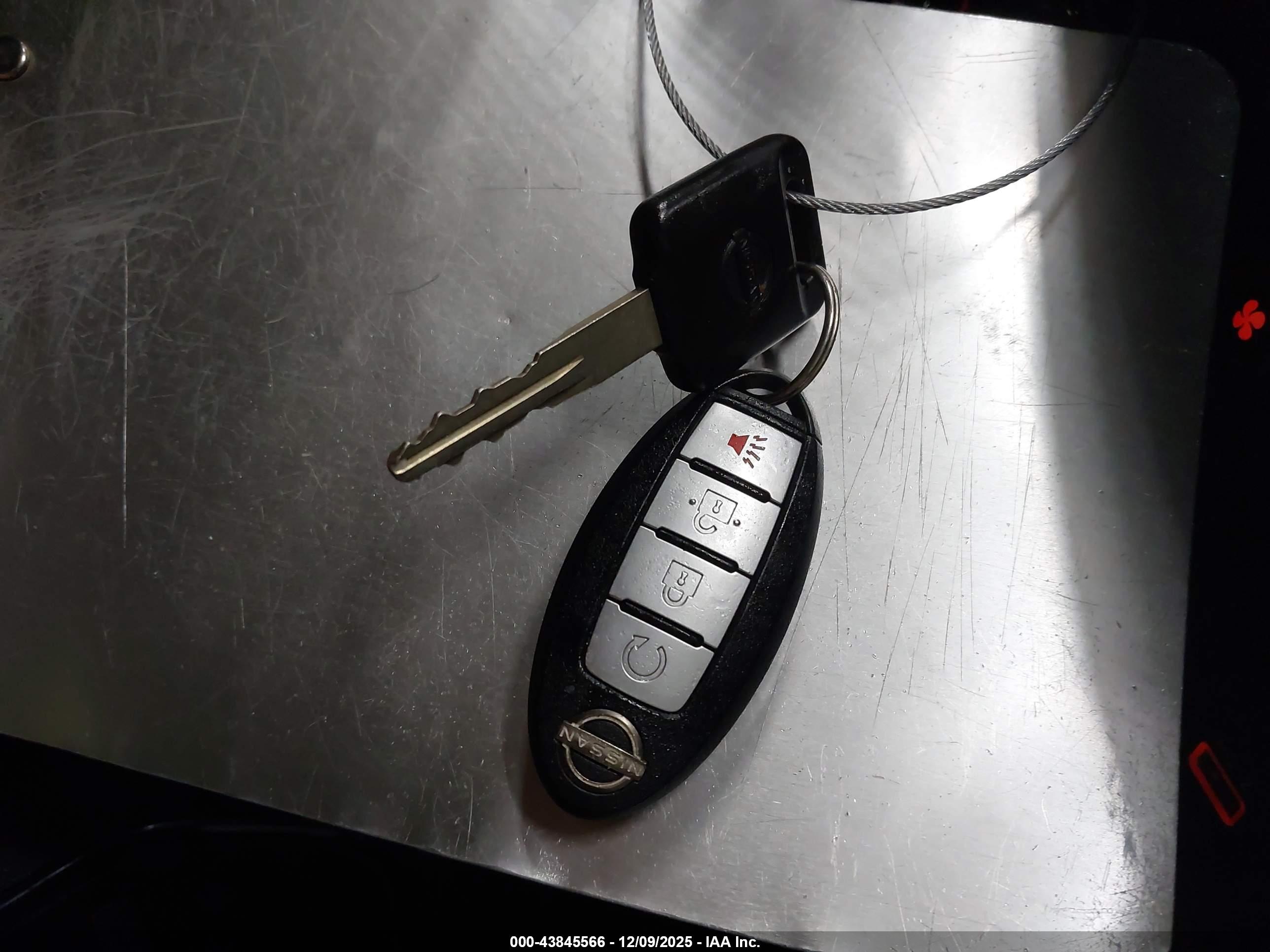 NISSAN FRONTIER image 11