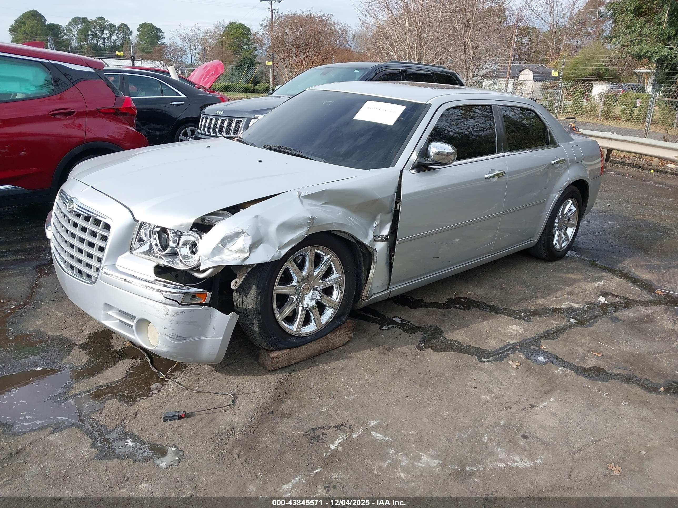 CHRYSLER 300C image 2