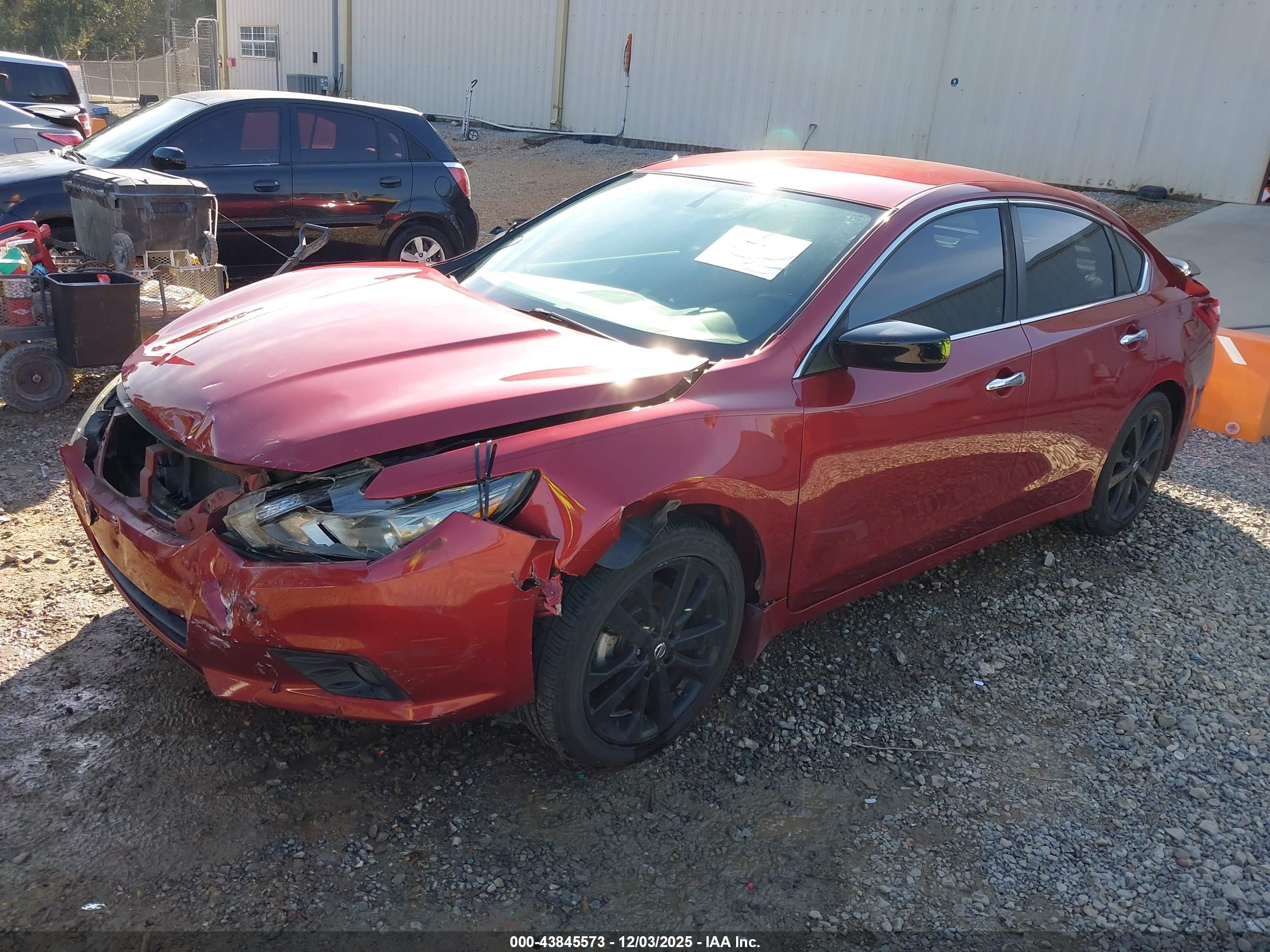 NISSAN ALTIMA image 2