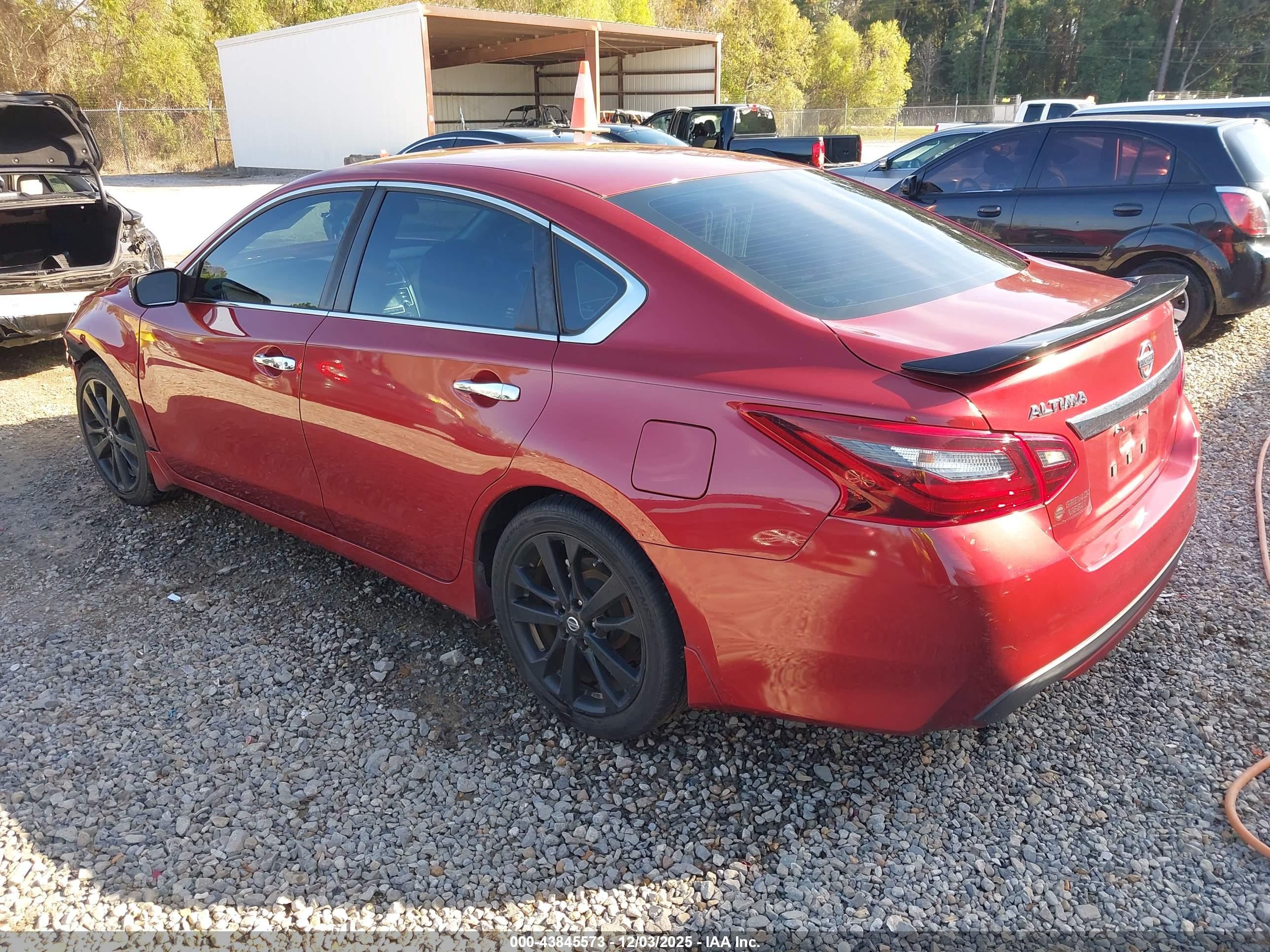 NISSAN ALTIMA image 3