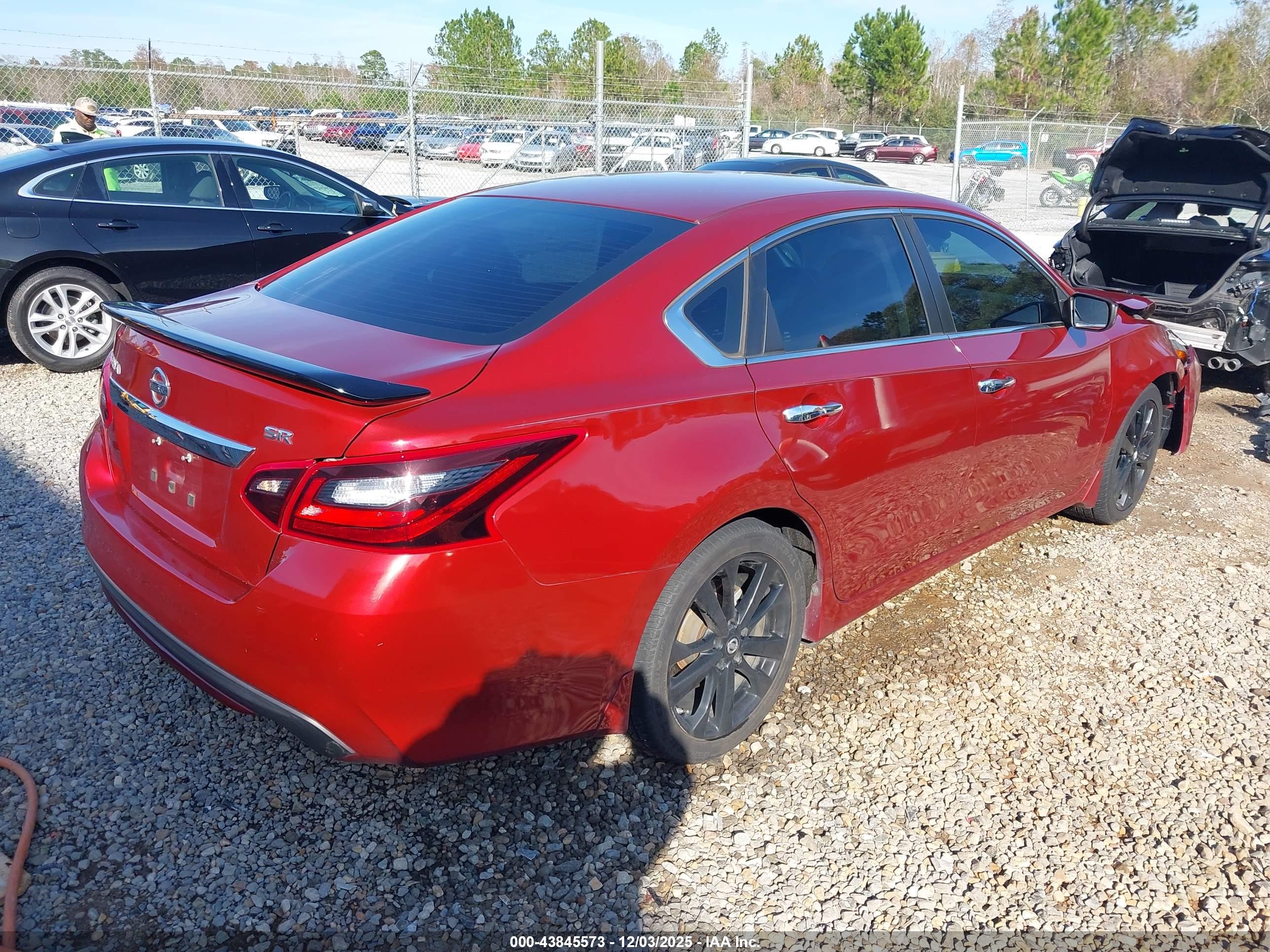 NISSAN ALTIMA image 4