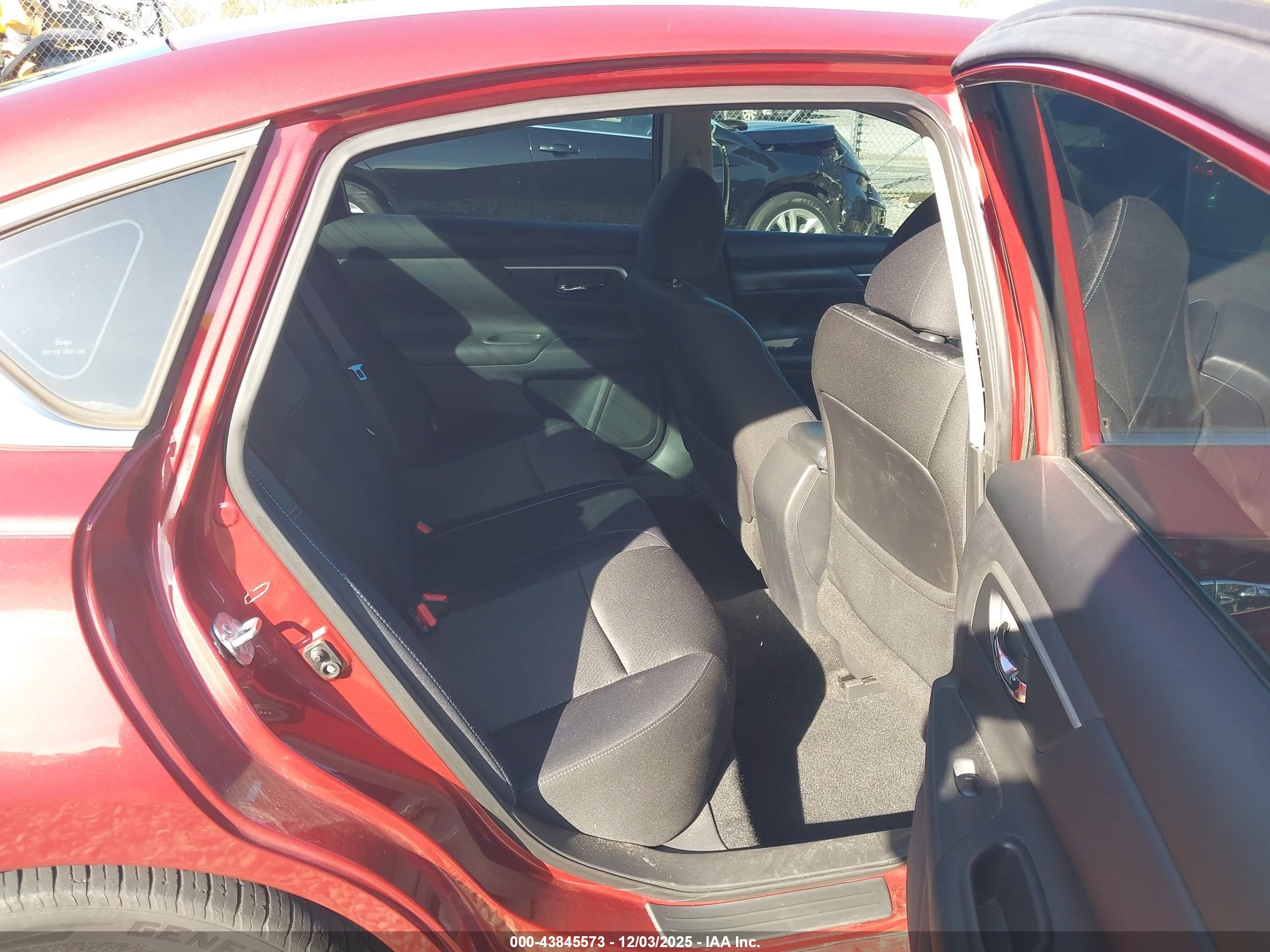 NISSAN ALTIMA image 8