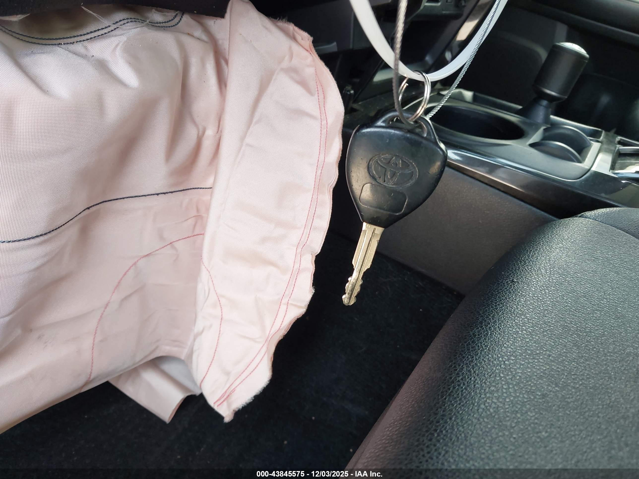 TOYOTA 4RUNNER image 11