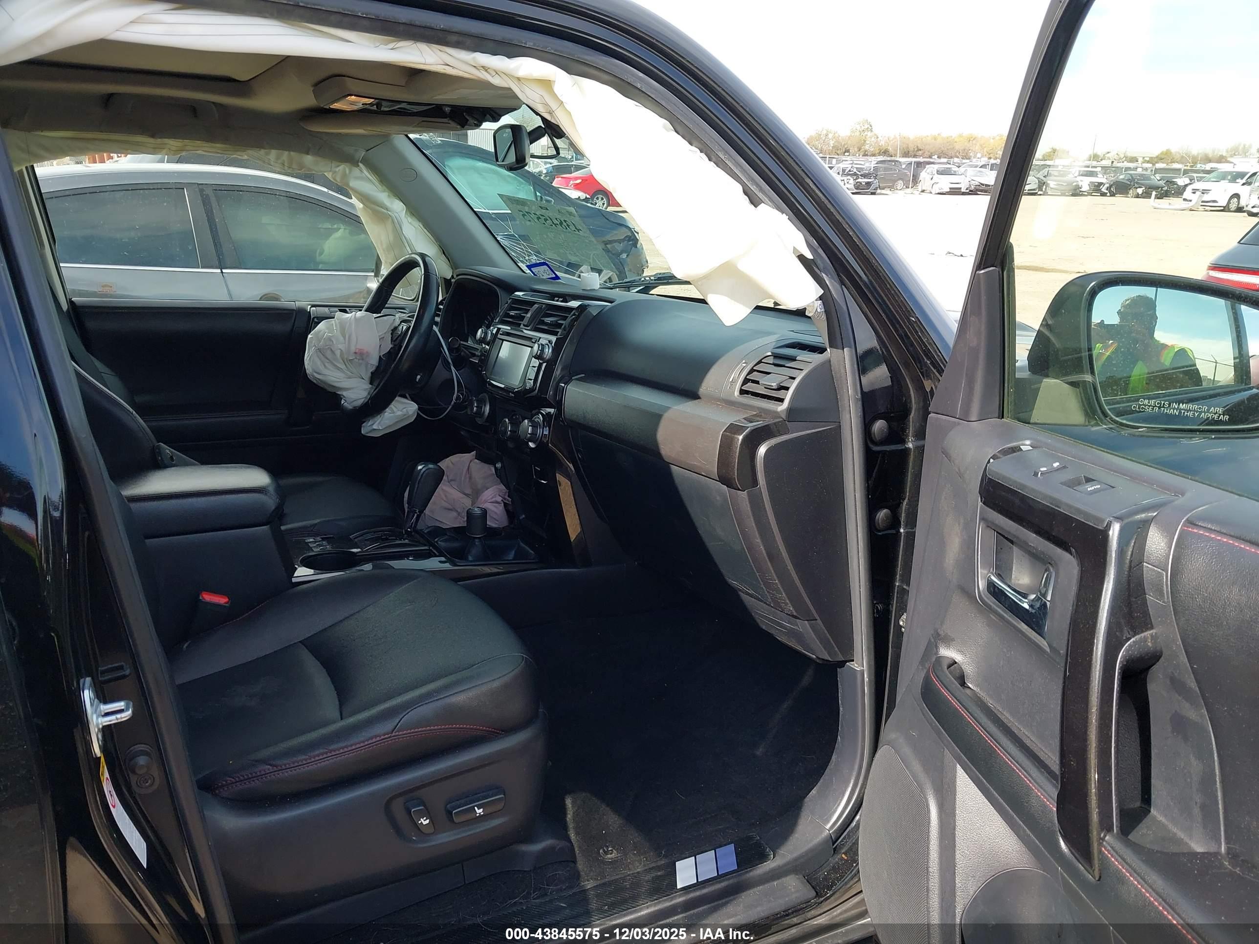 TOYOTA 4RUNNER image 5