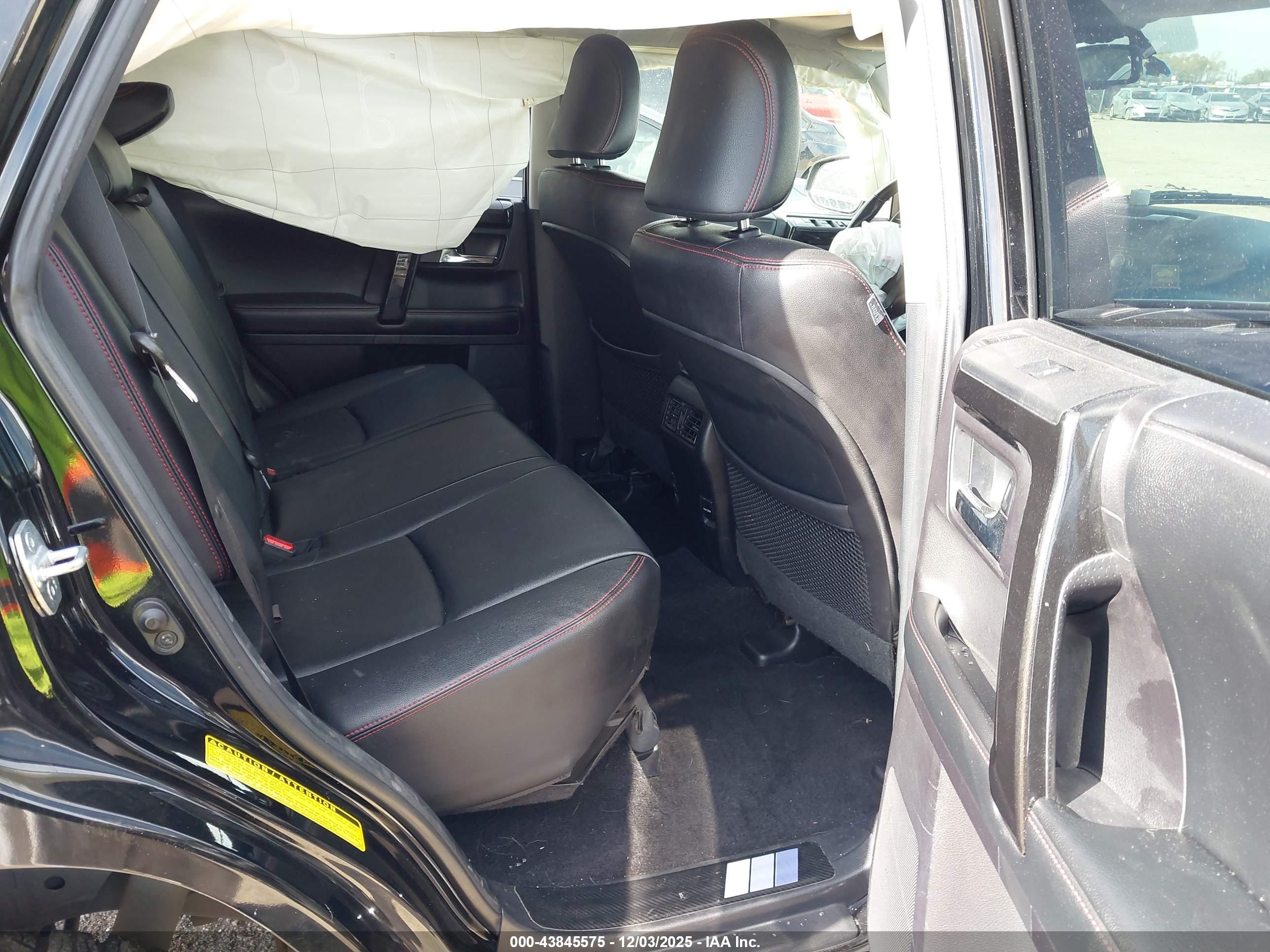 TOYOTA 4RUNNER image 8