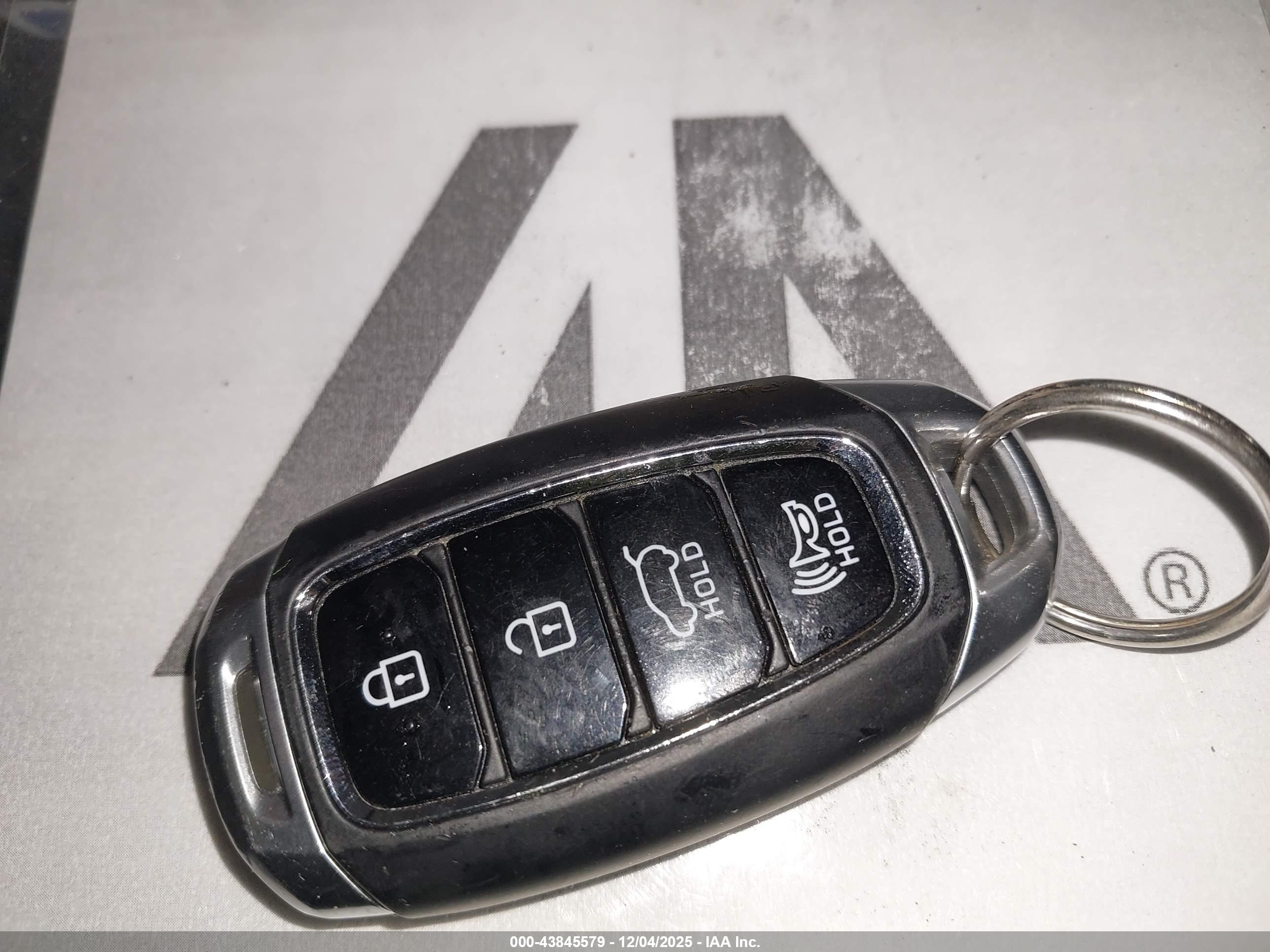 HYUNDAI KONA image 11
