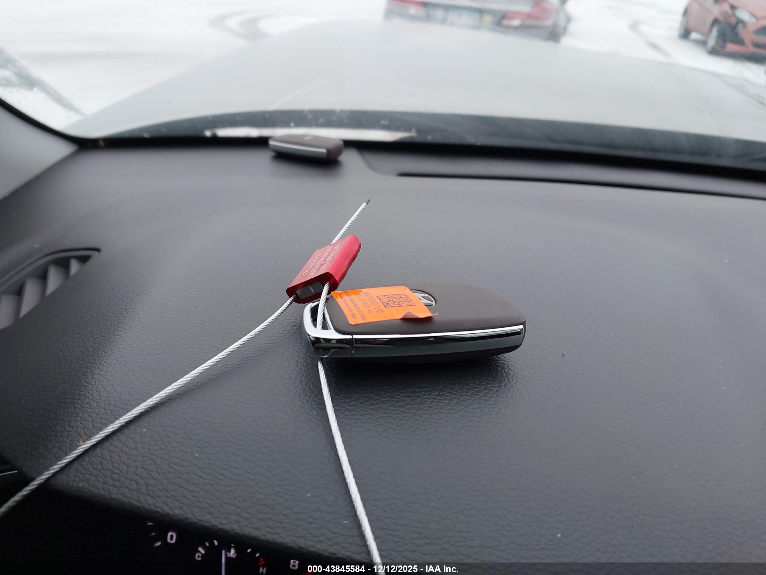 HYUNDAI TUCSON image 11