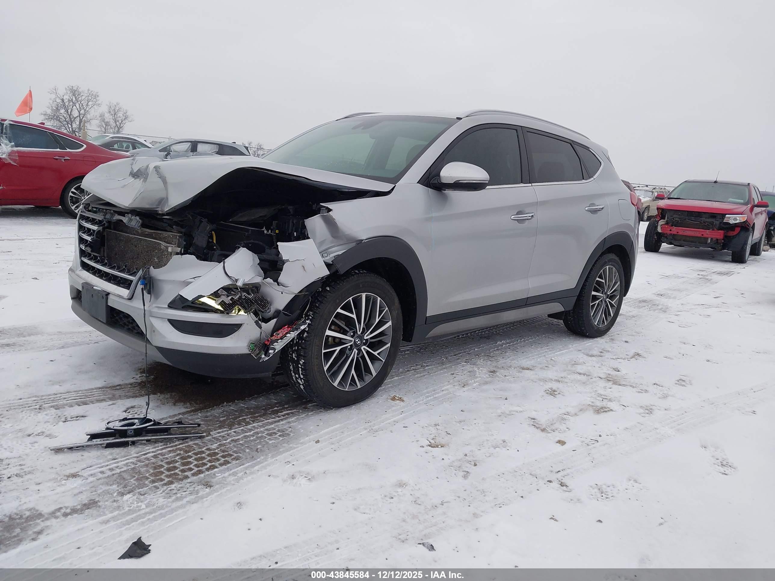 HYUNDAI TUCSON image 2
