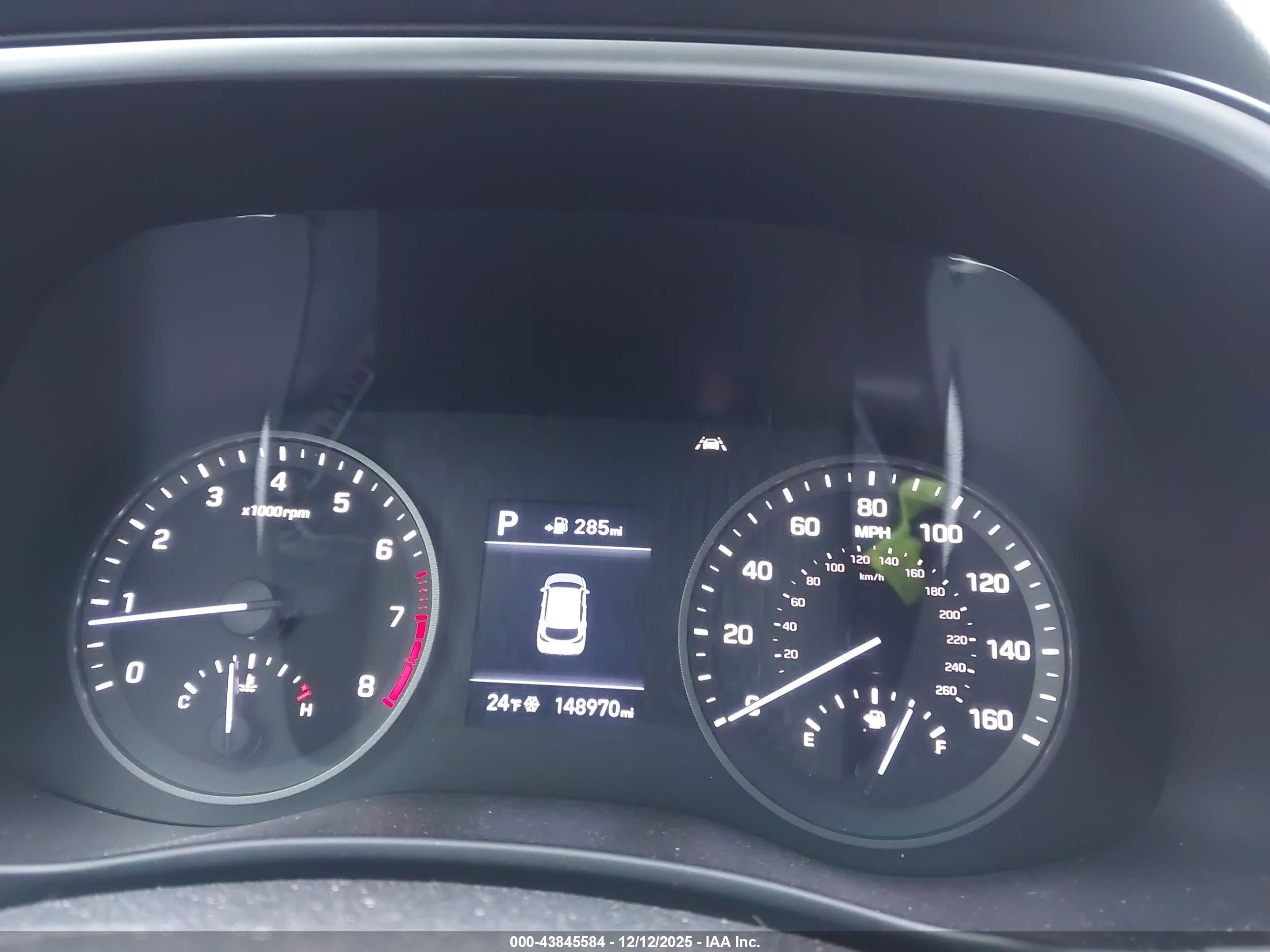 HYUNDAI TUCSON image 7