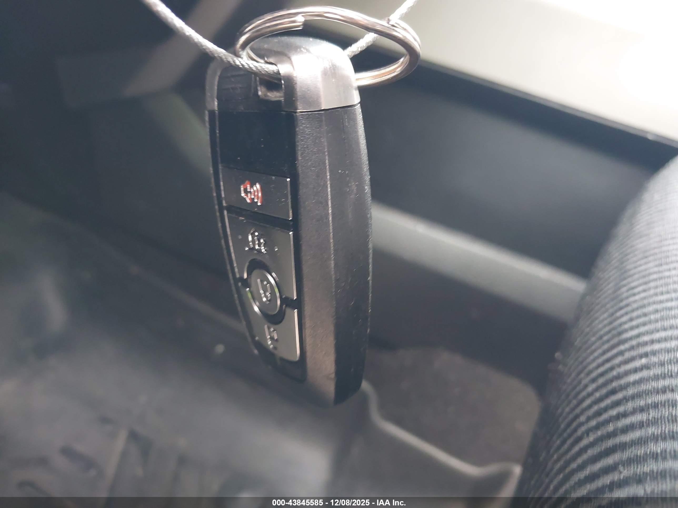 FORD EXPEDITION image 11