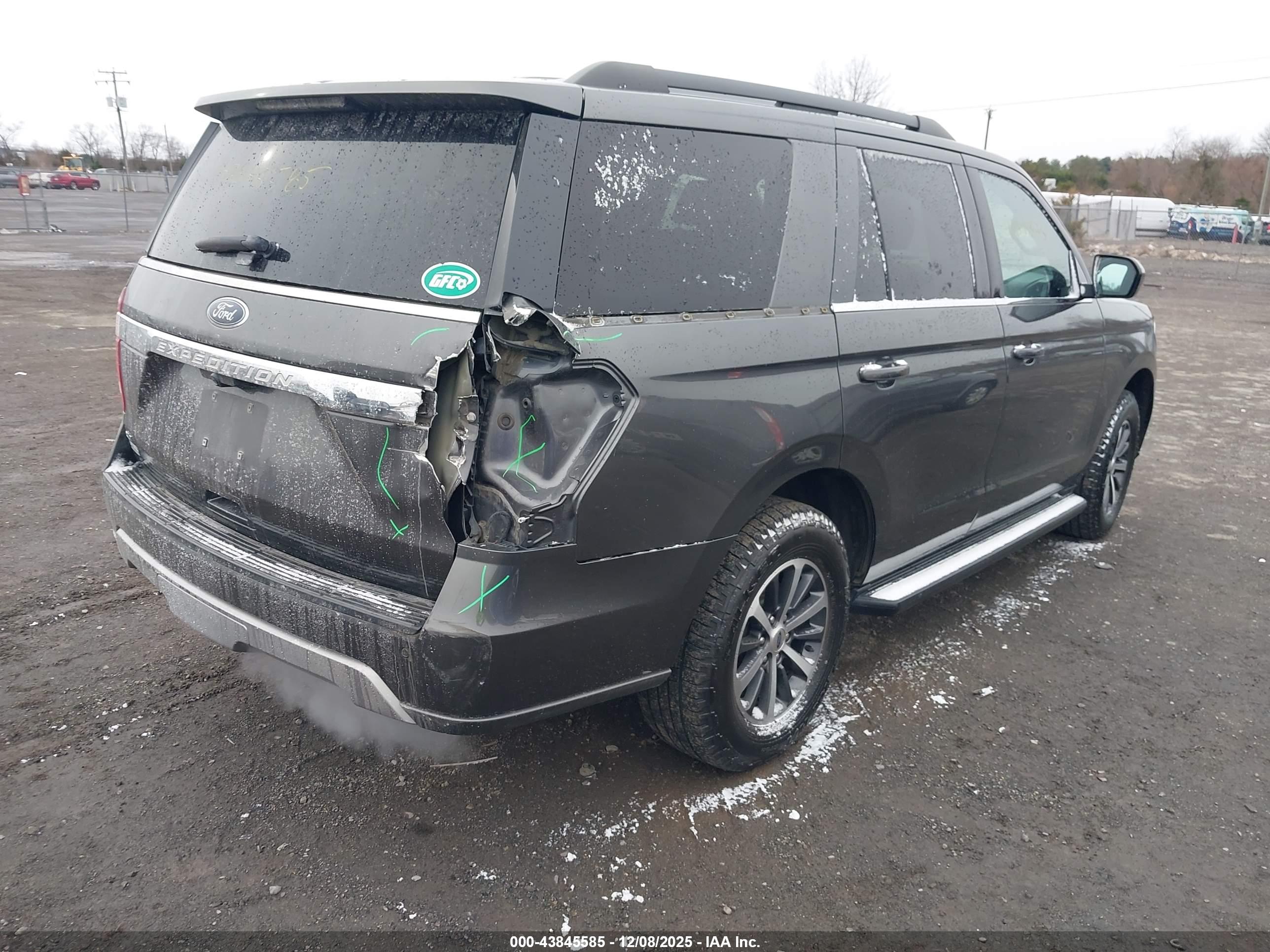FORD EXPEDITION image 4