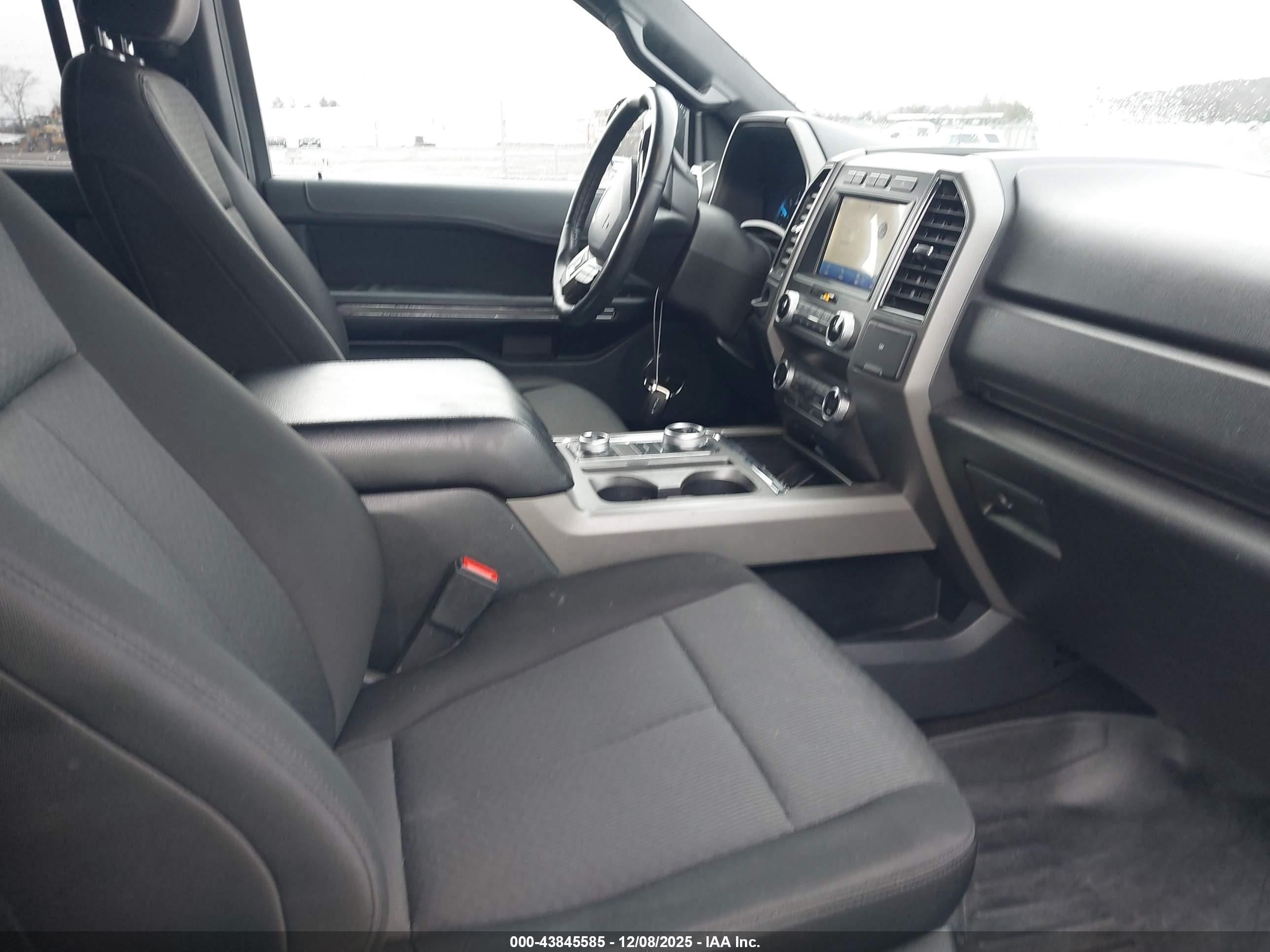 FORD EXPEDITION image 5