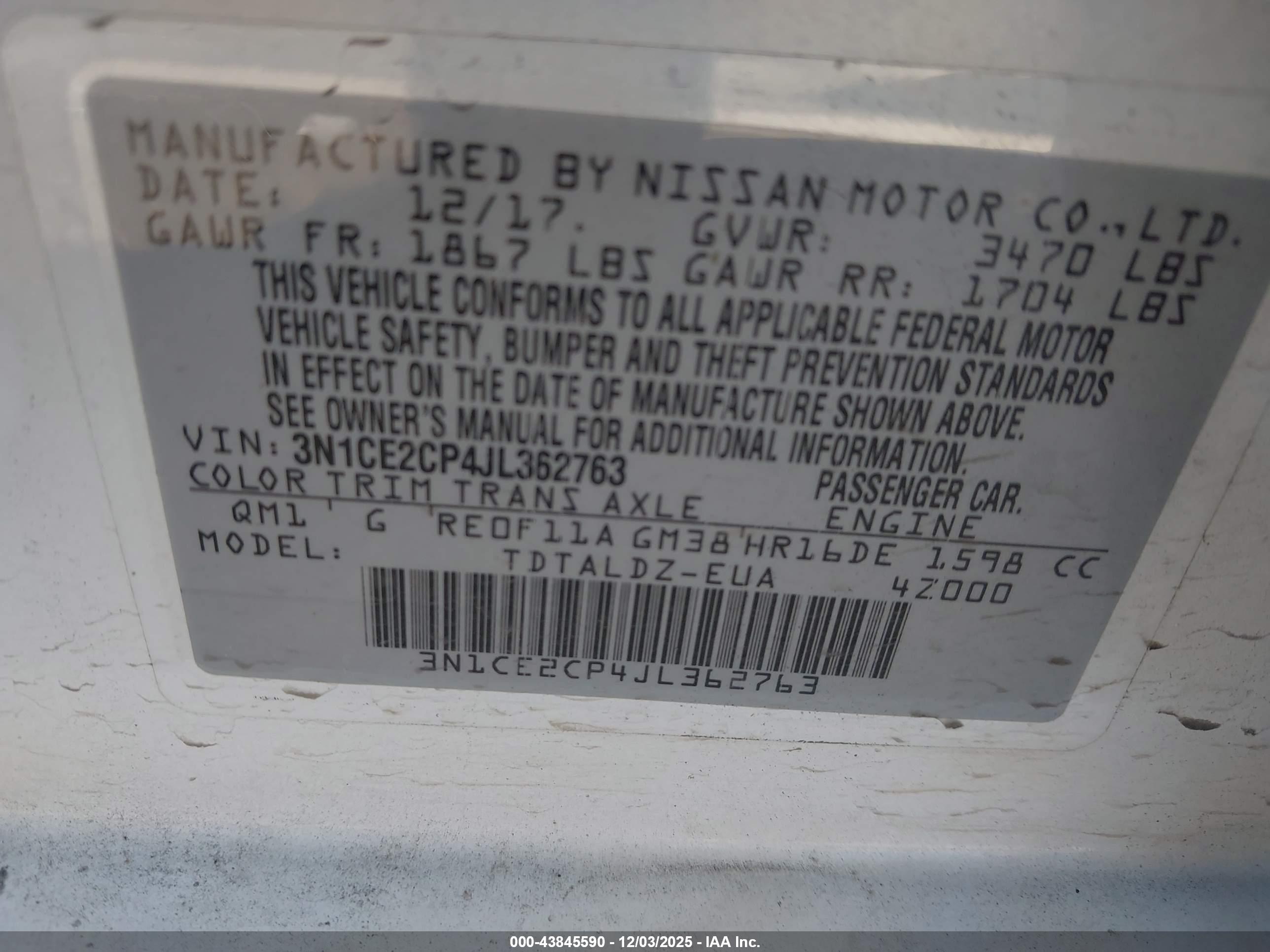 NISSAN VERSA image 9