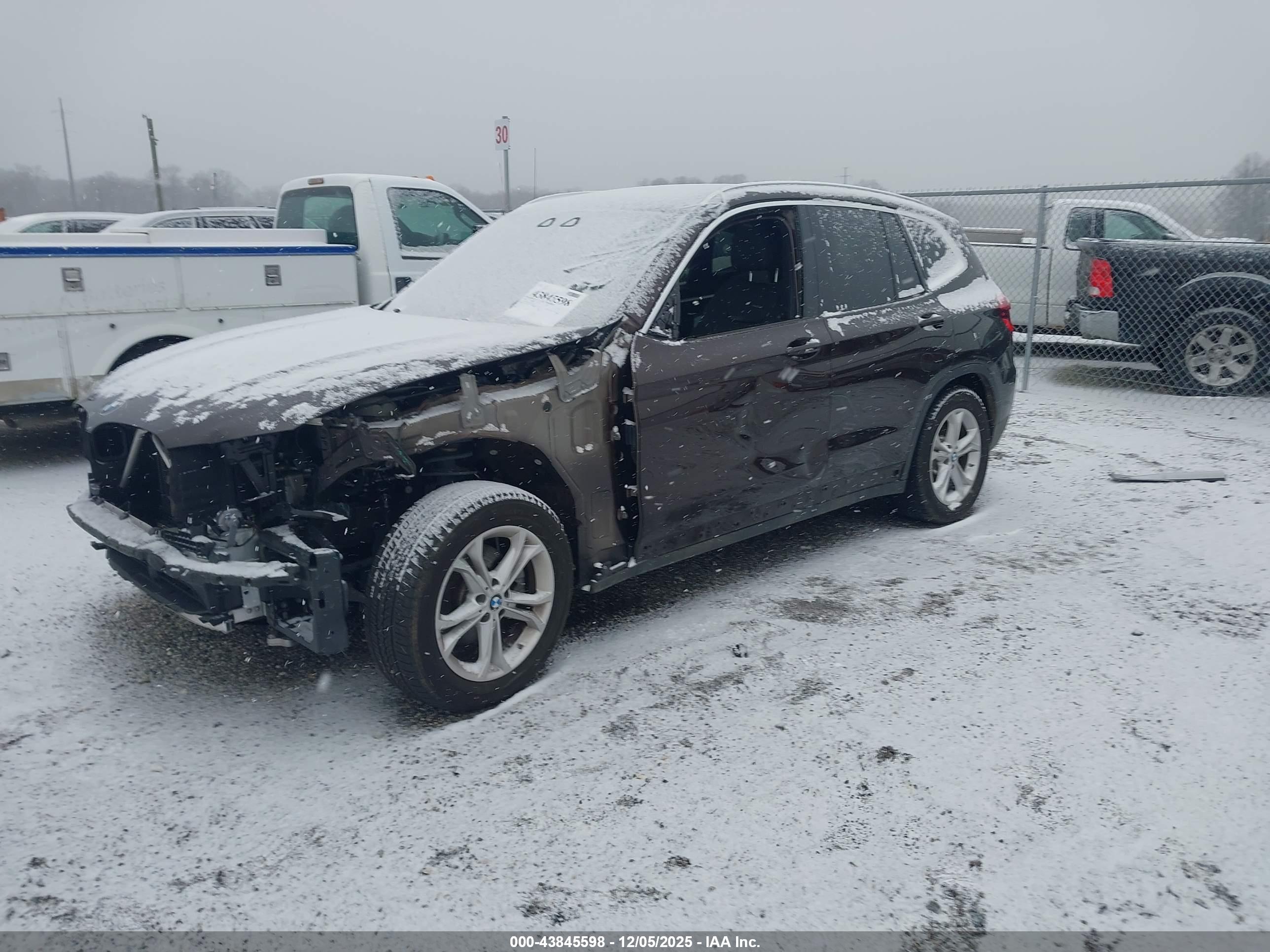 BMW X3 image 2