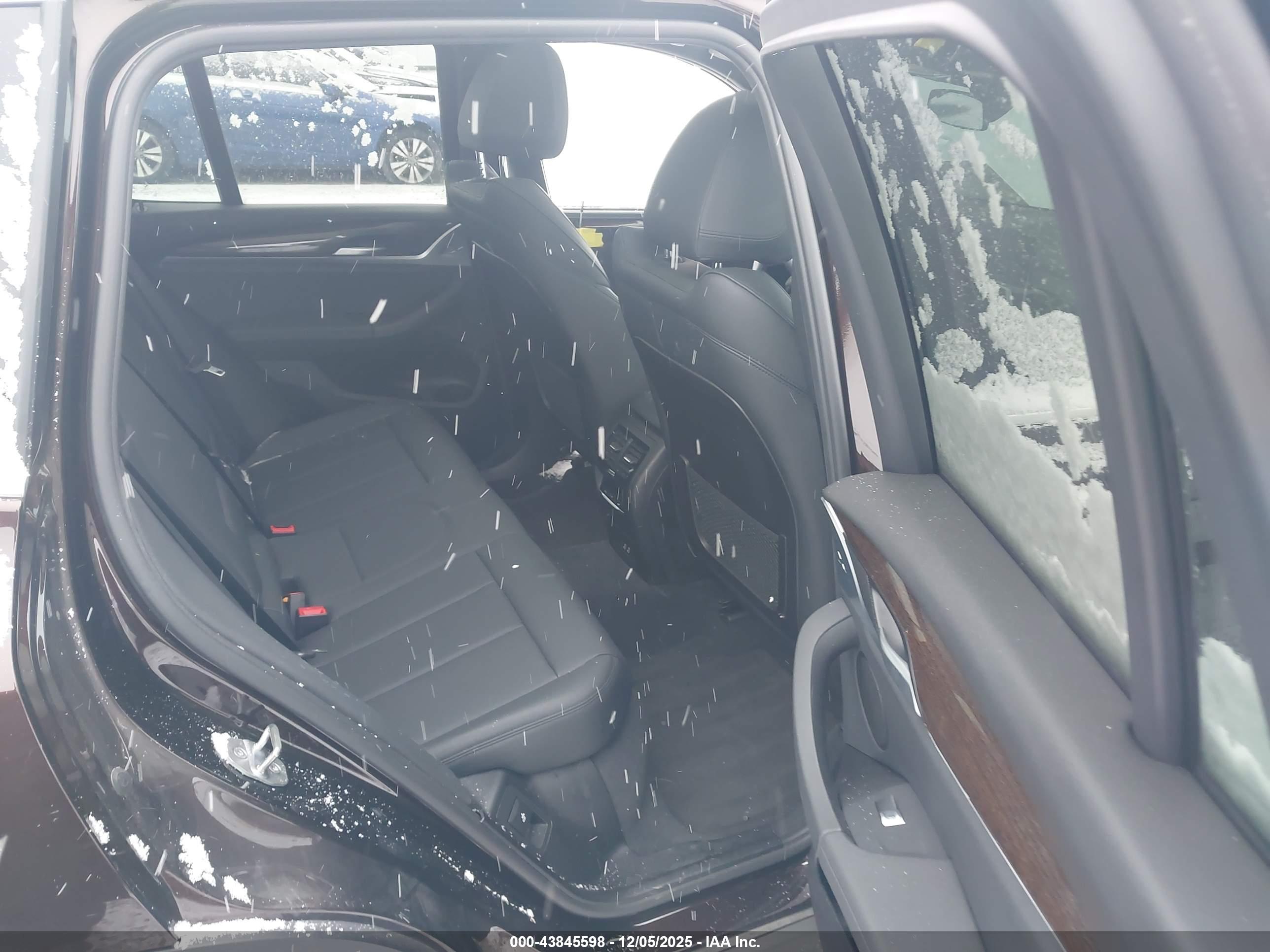 BMW X3 image 8