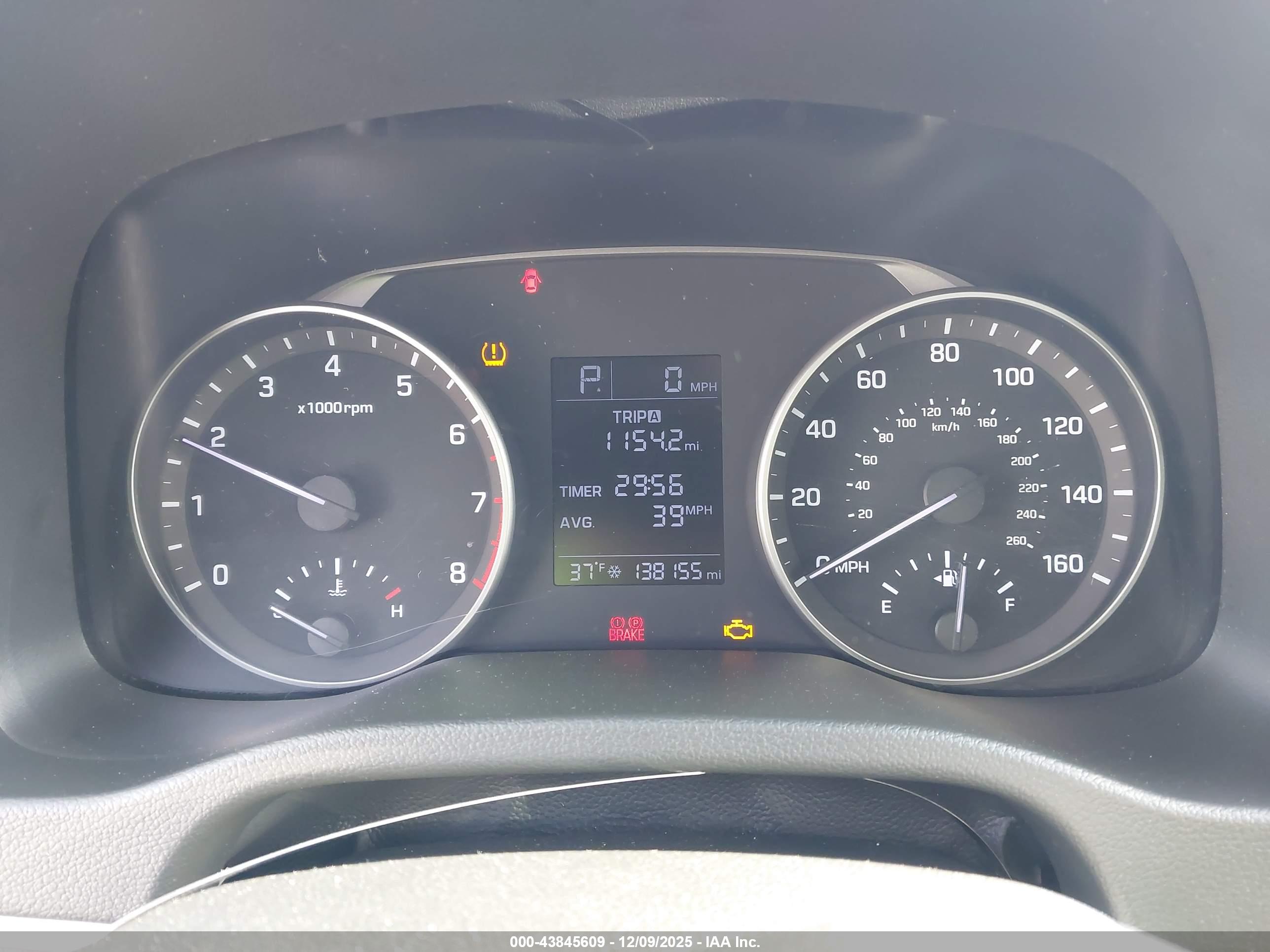 HYUNDAI ELANTRA image 7