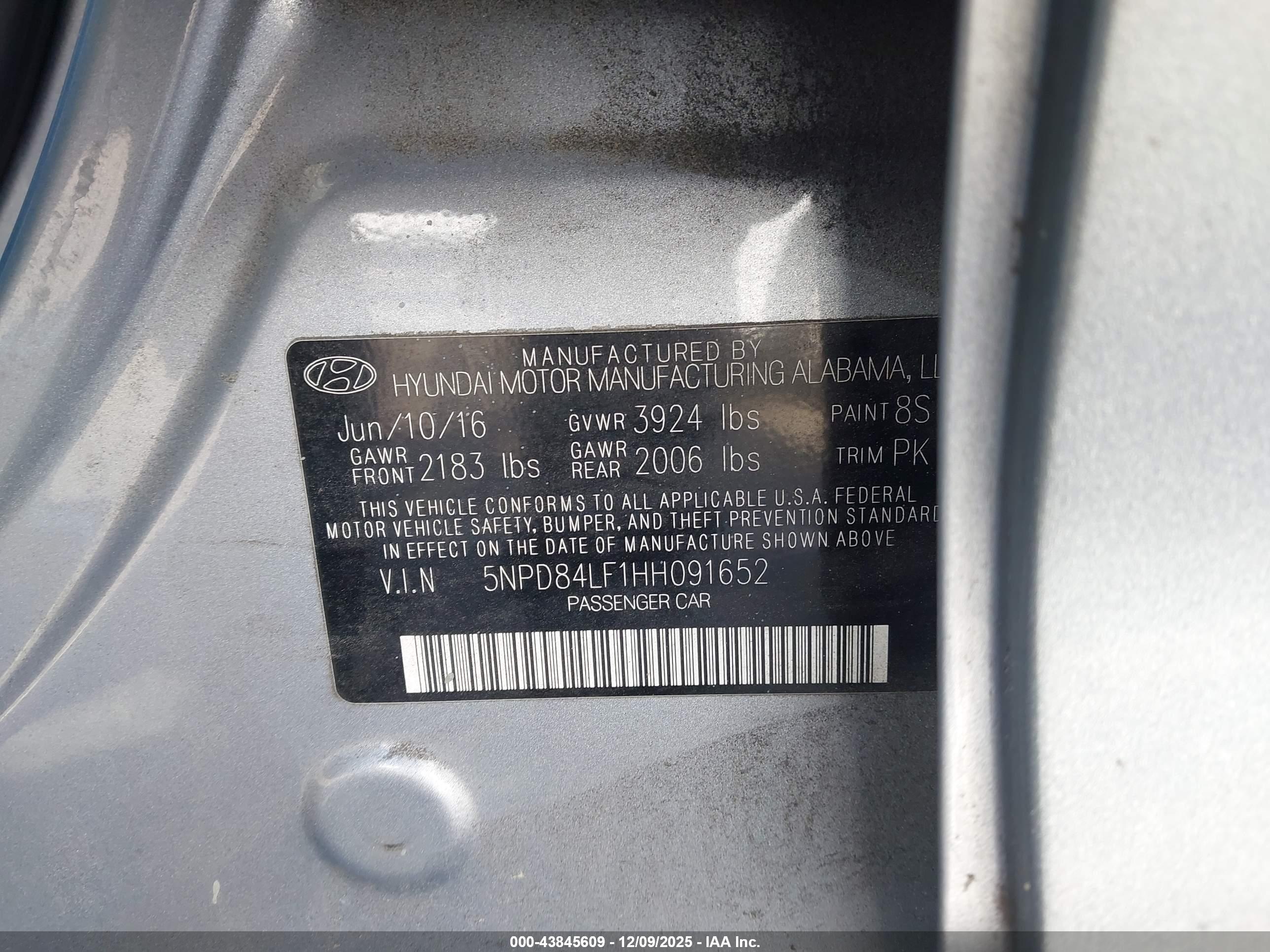 HYUNDAI ELANTRA image 9