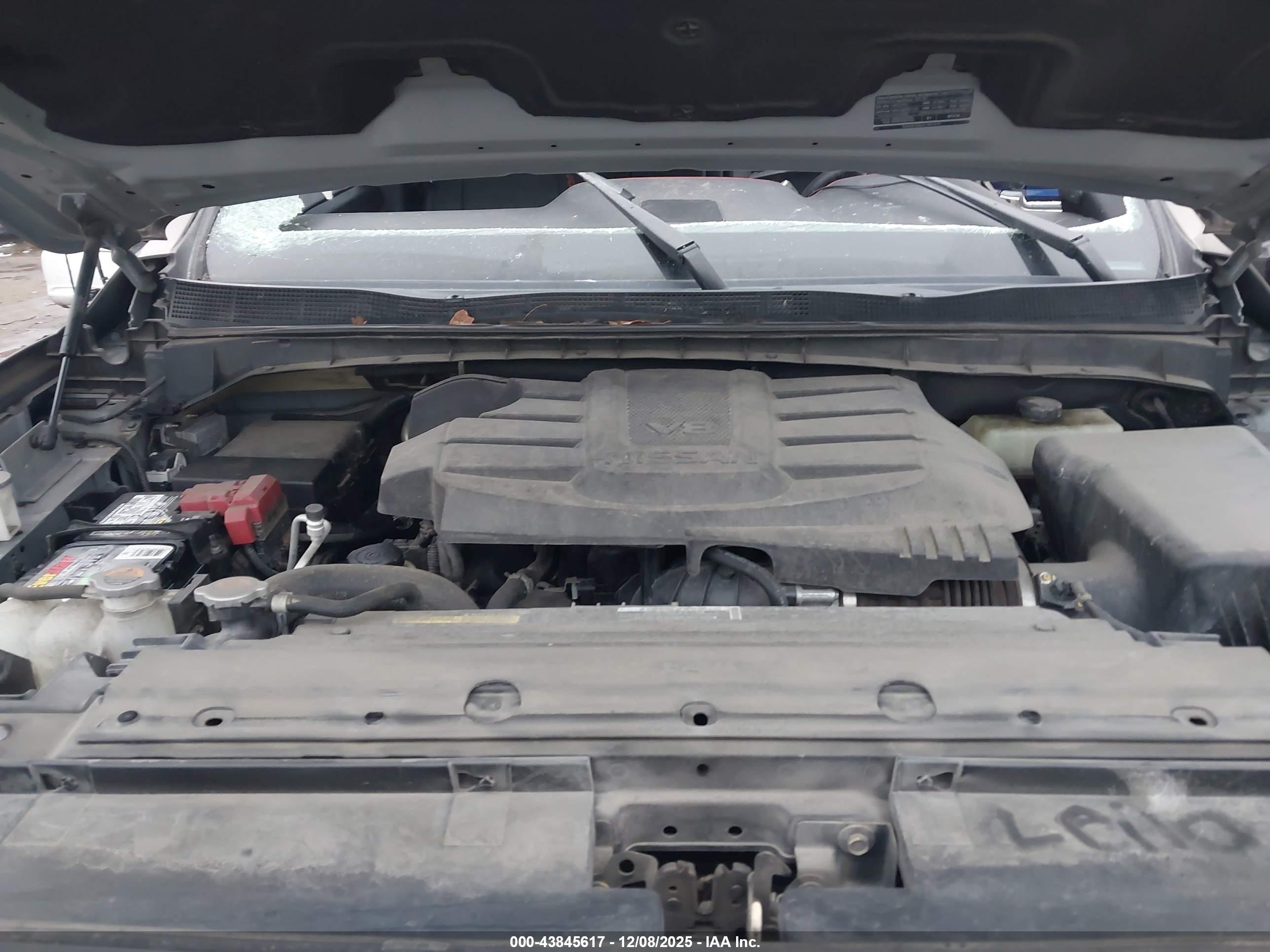 NISSAN TITAN image 10
