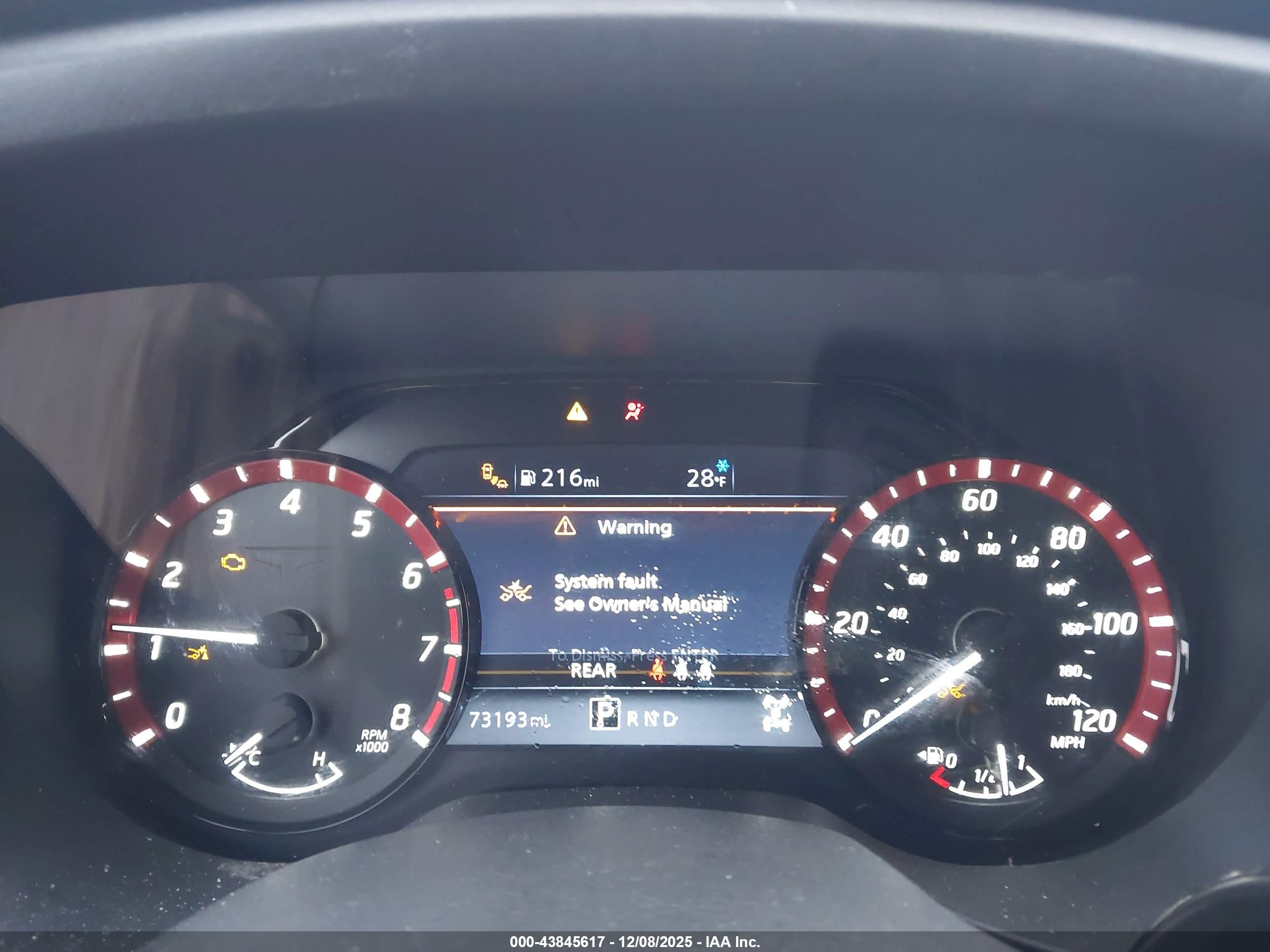 NISSAN TITAN image 7