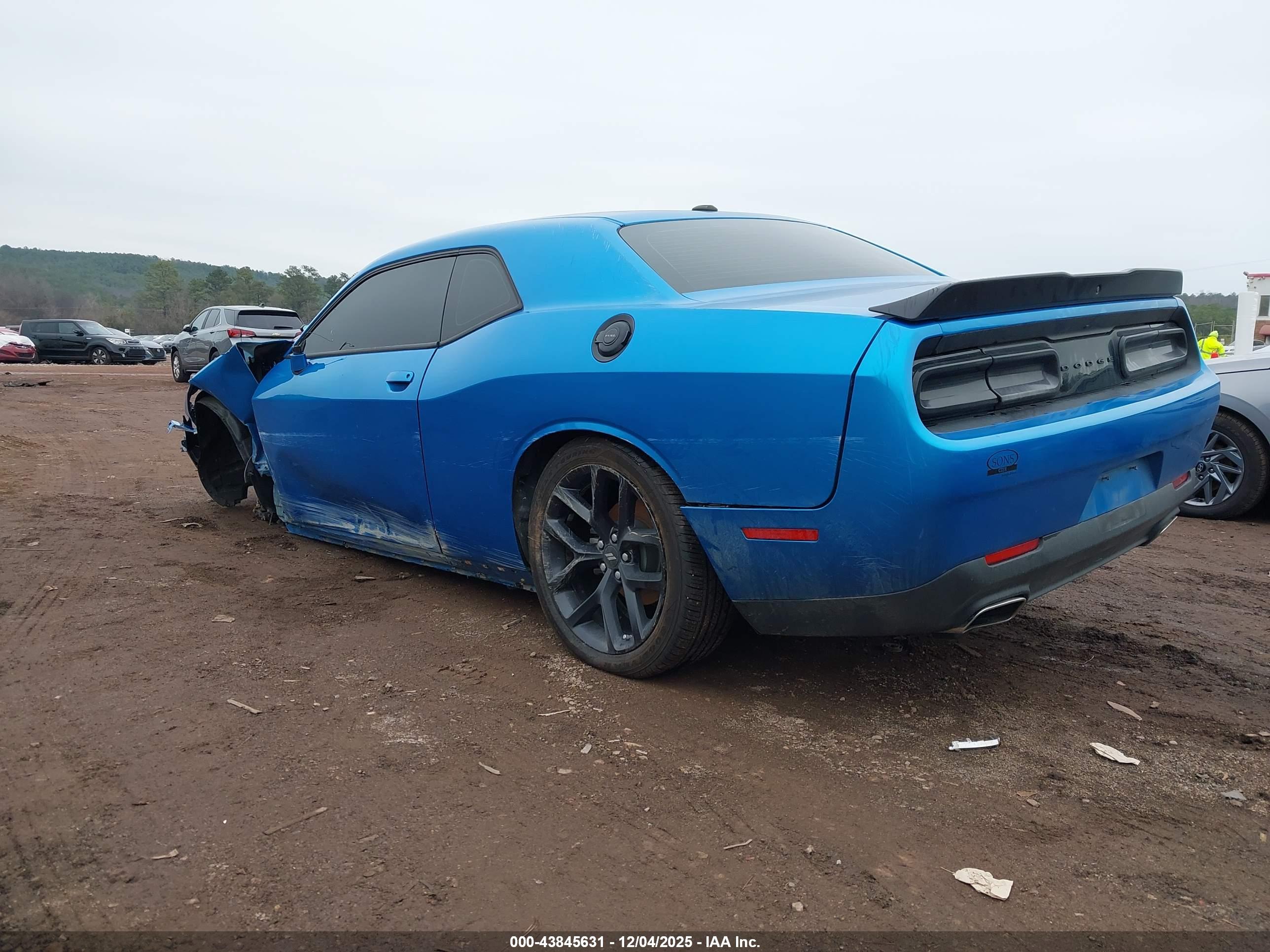 DODGE CHALLENGER image 3