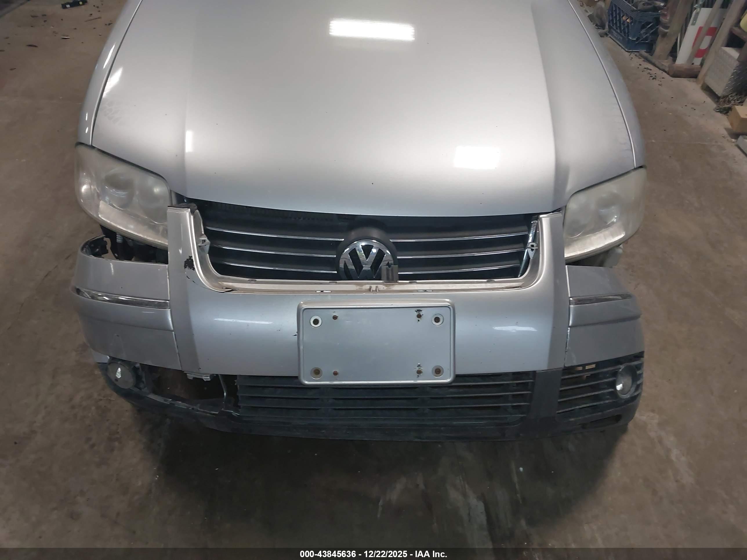 VOLKSWAGEN PASSAT image 6
